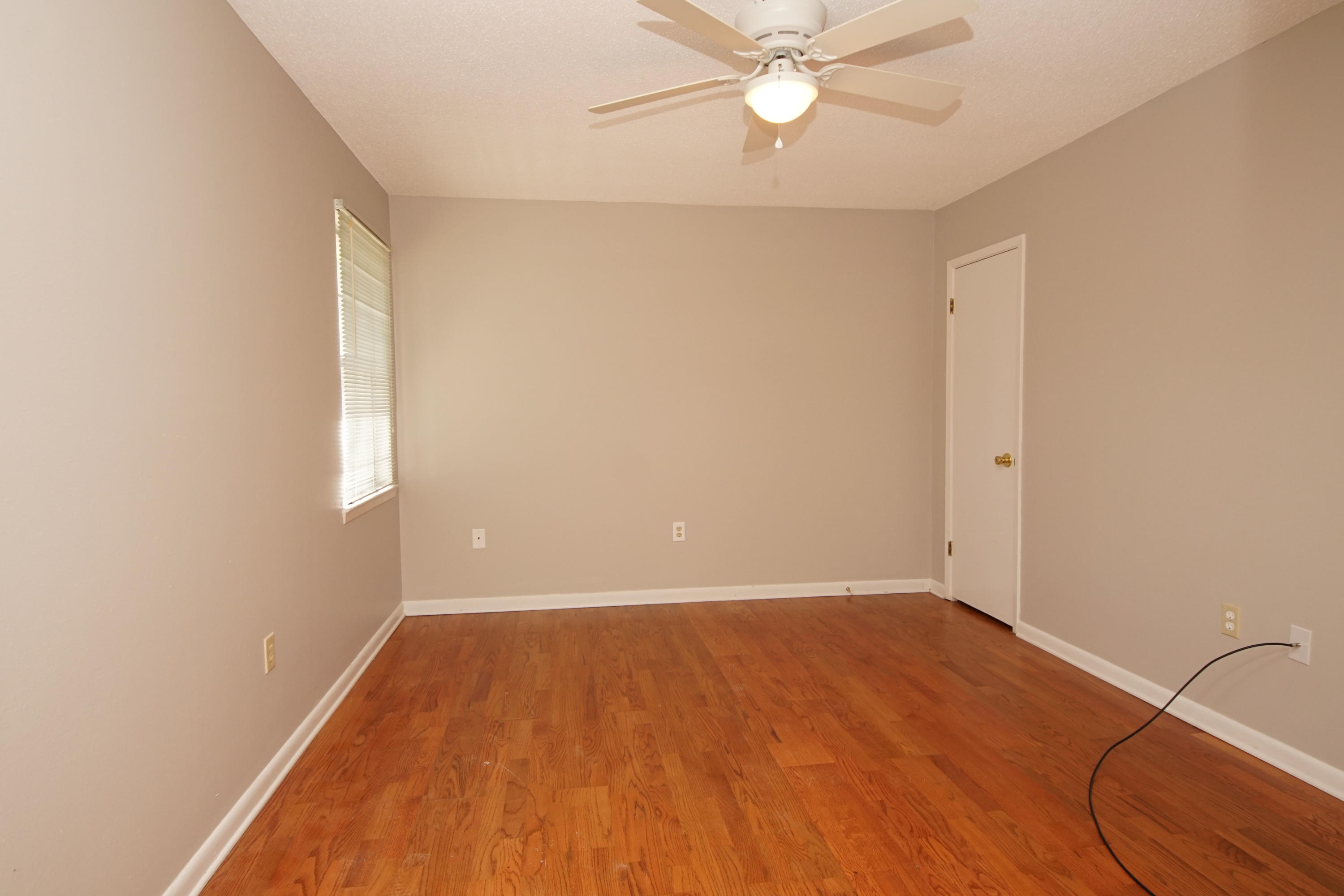 CREEKSIDE - Residential