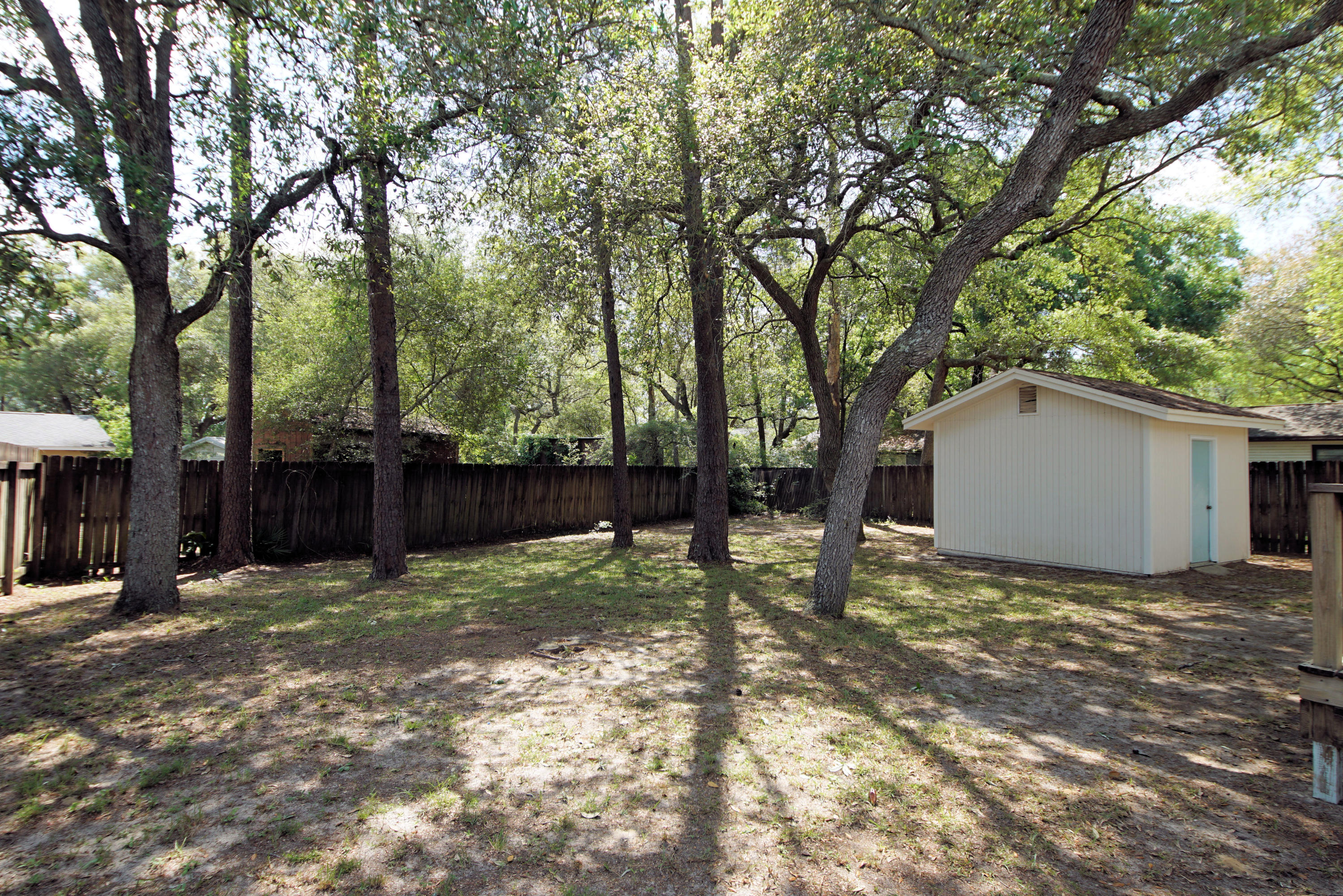 CREEKSIDE - Residential