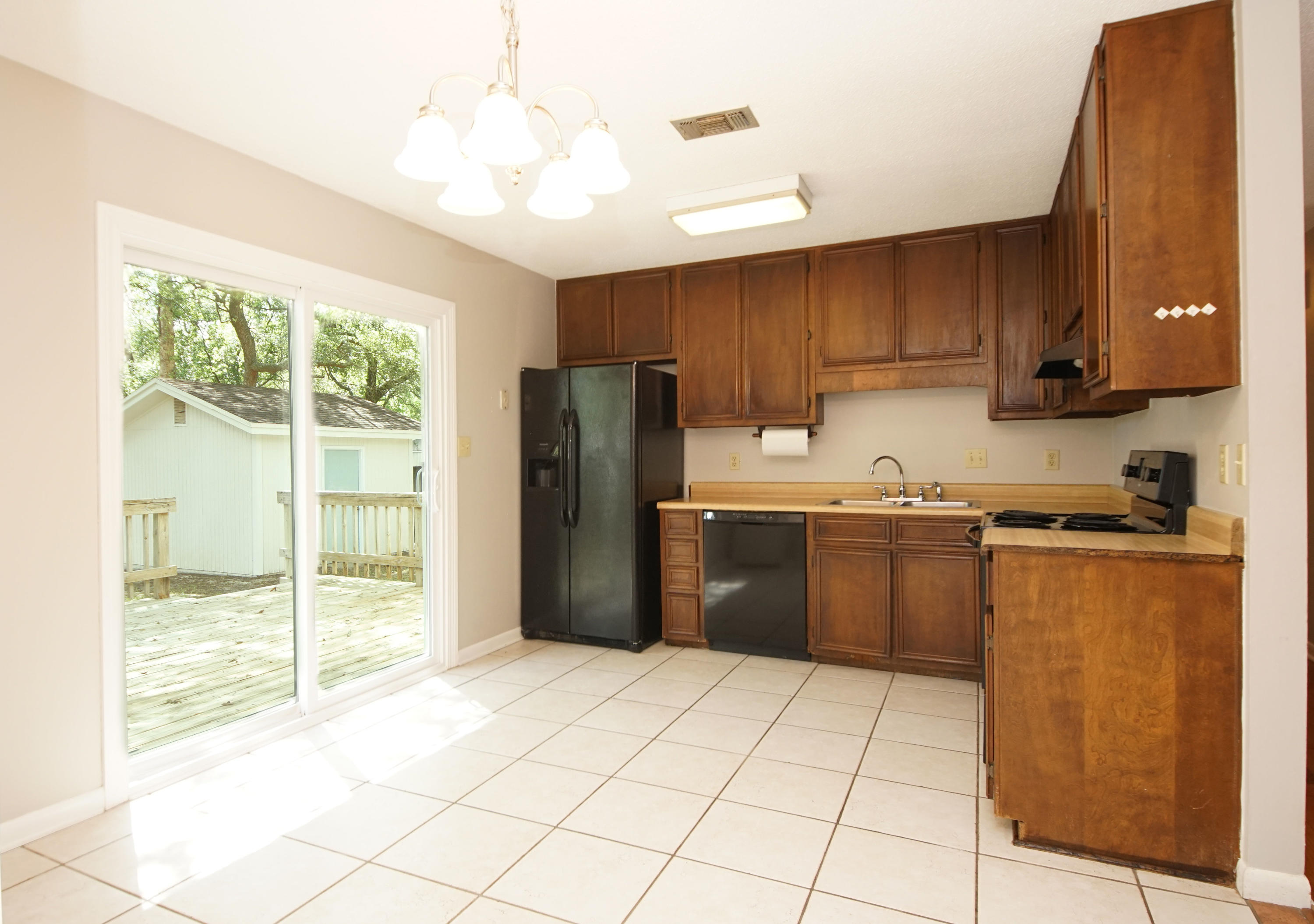 CREEKSIDE - Residential