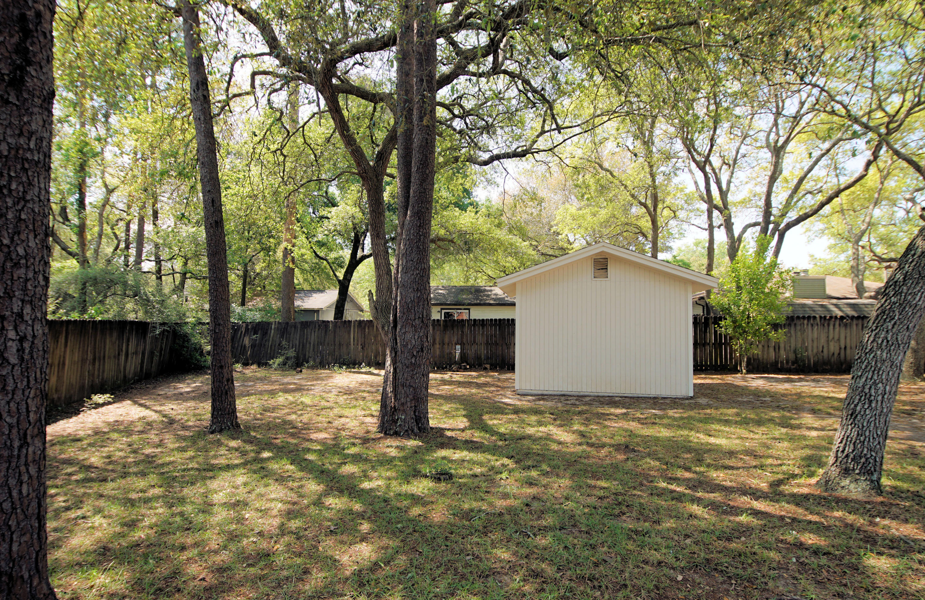 CREEKSIDE - Residential