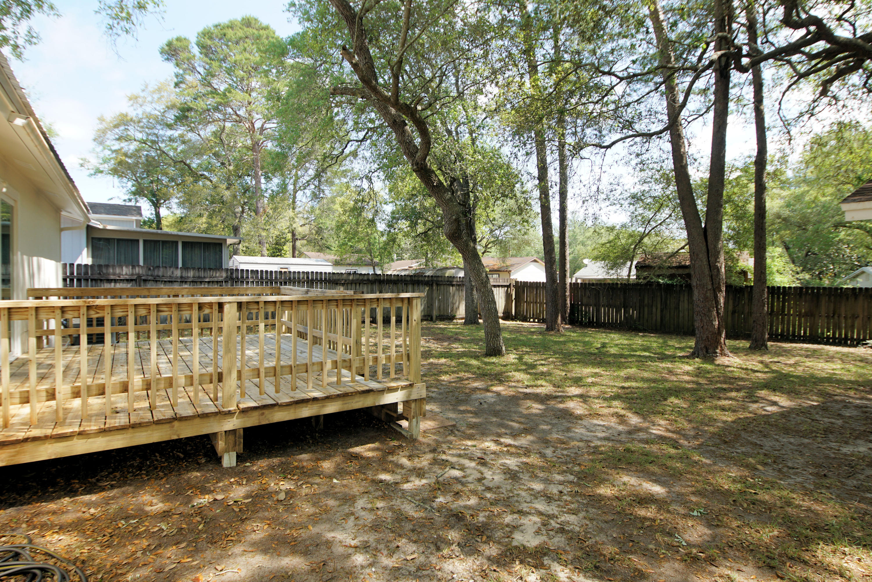 CREEKSIDE - Residential