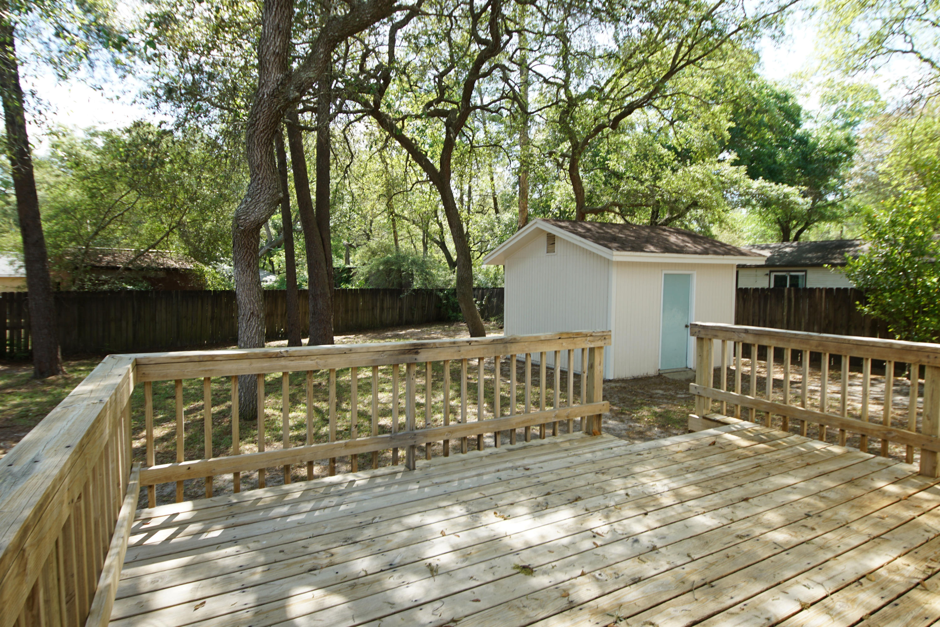 CREEKSIDE - Residential