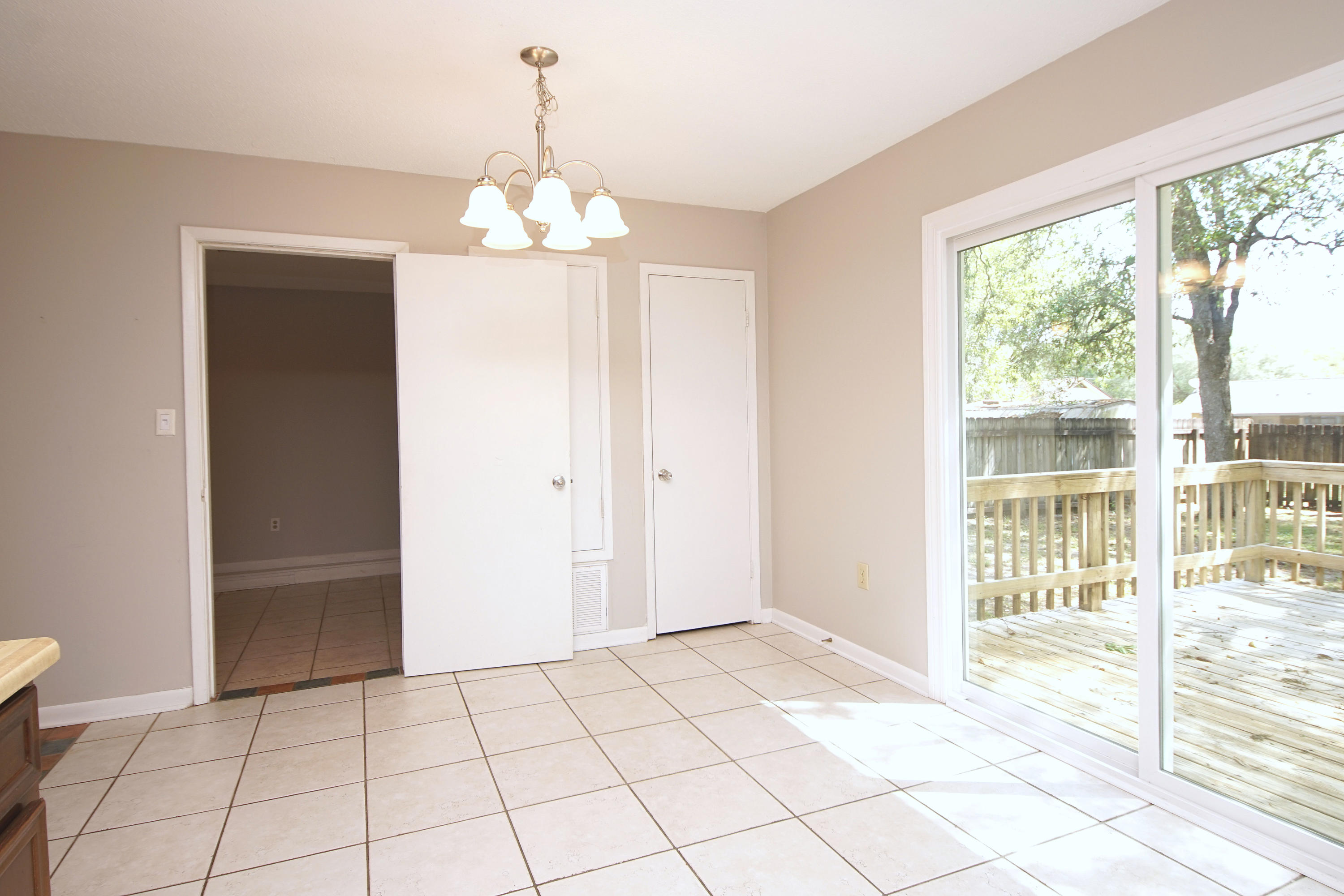 CREEKSIDE - Residential