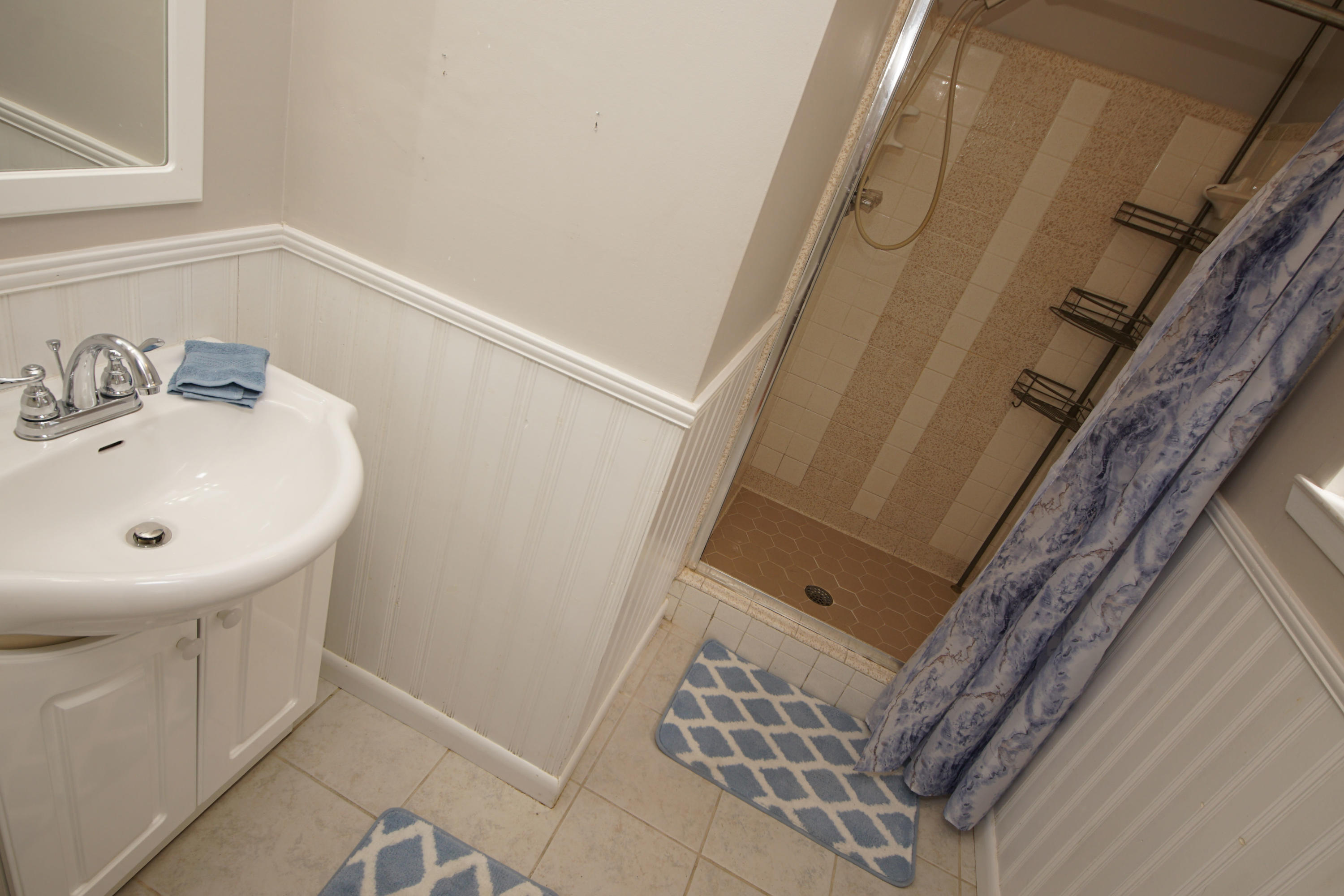 CREEKSIDE - Residential