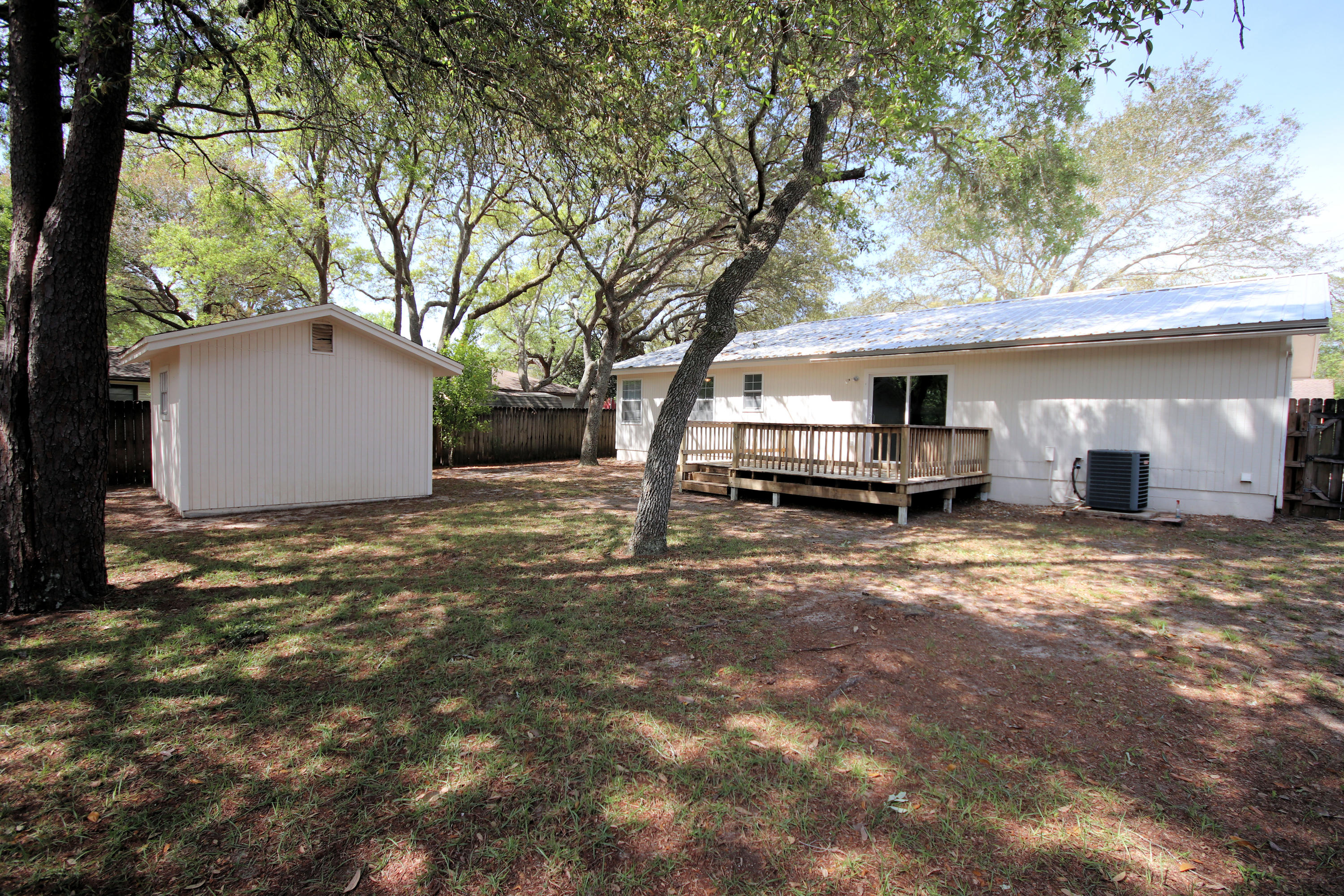 CREEKSIDE - Residential