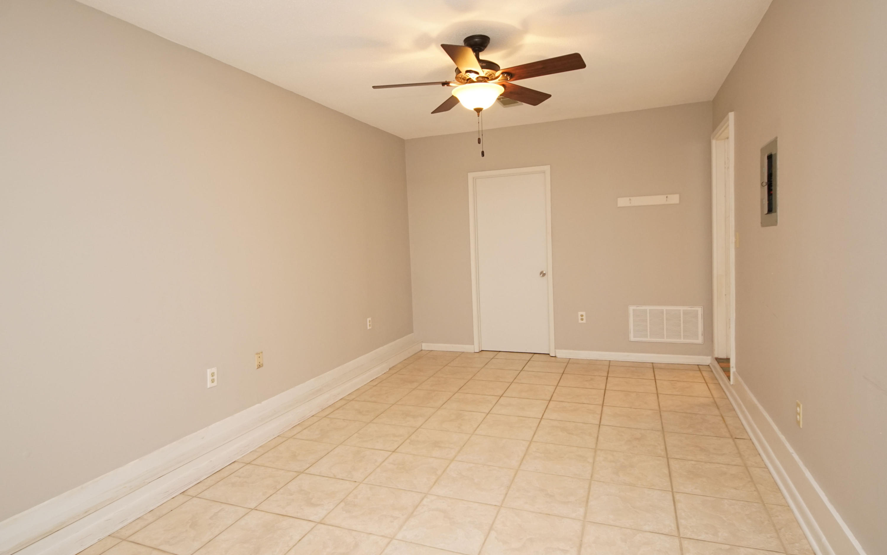 CREEKSIDE - Residential