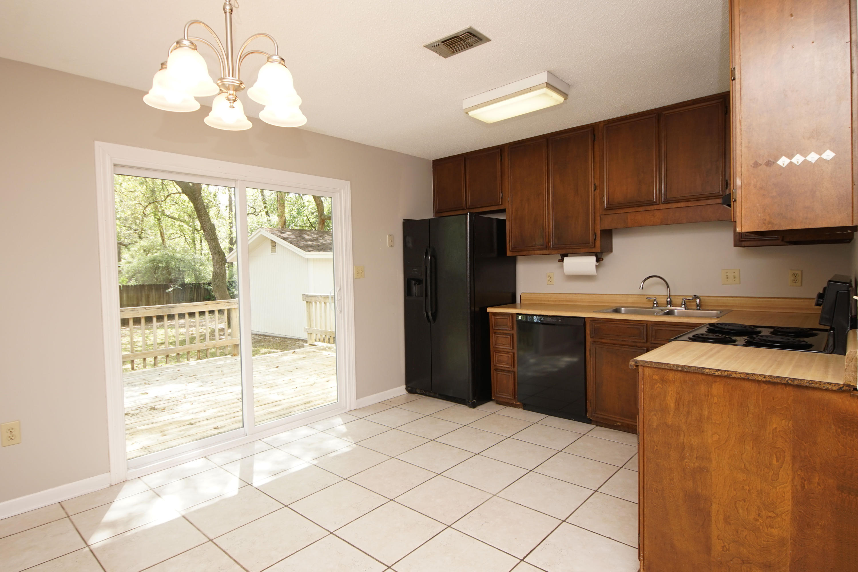 CREEKSIDE - Residential