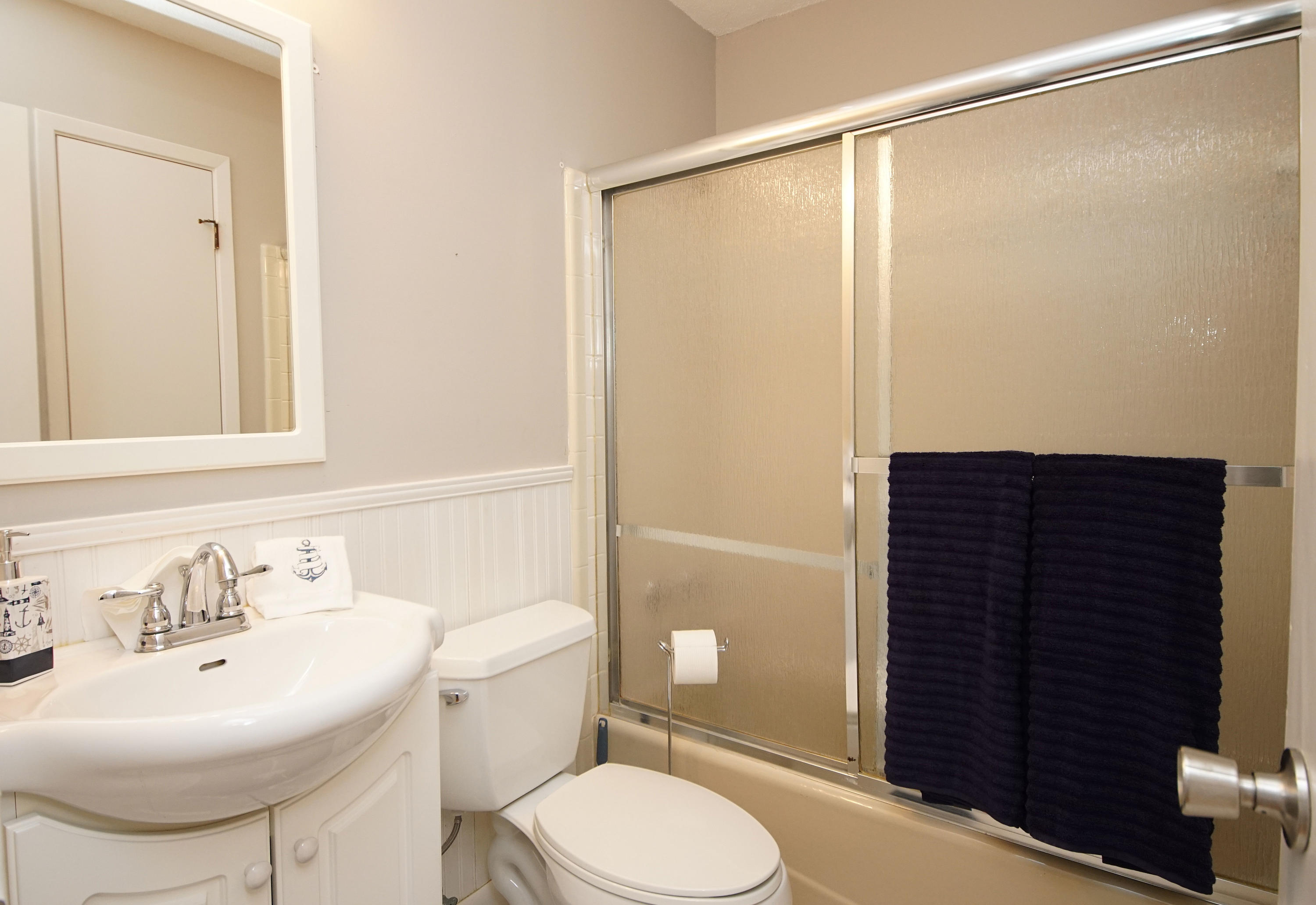 CREEKSIDE - Residential