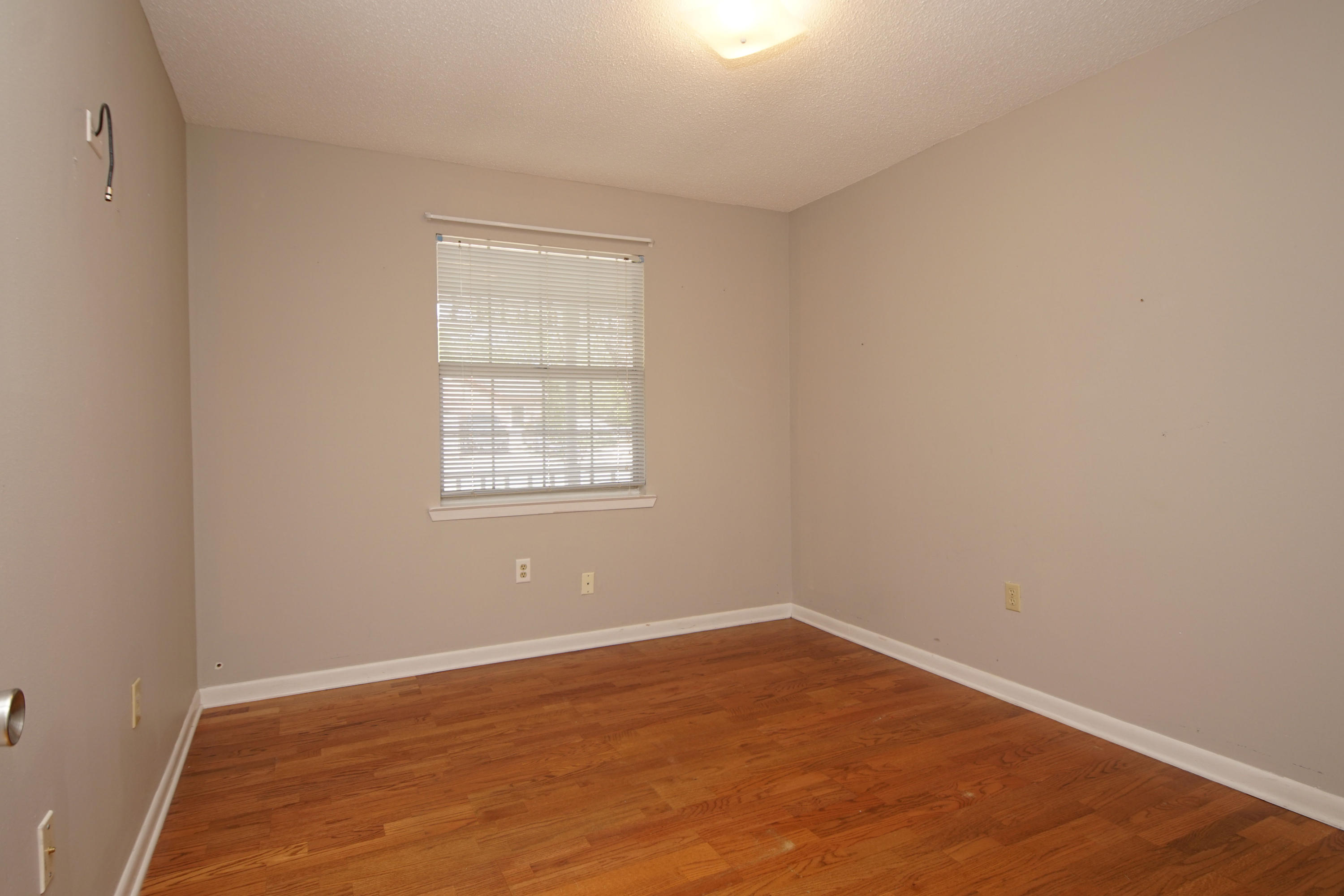 CREEKSIDE - Residential