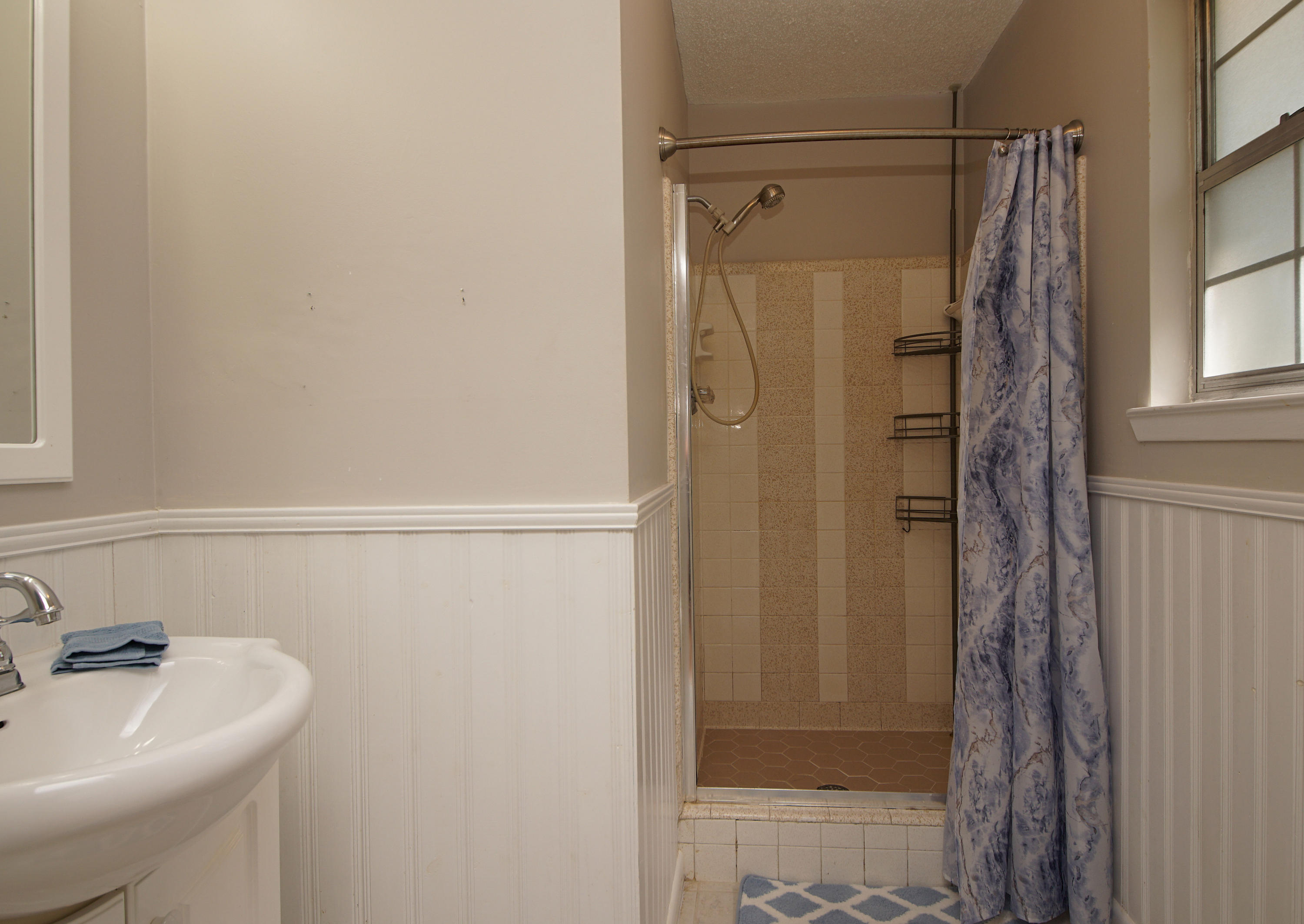 CREEKSIDE - Residential