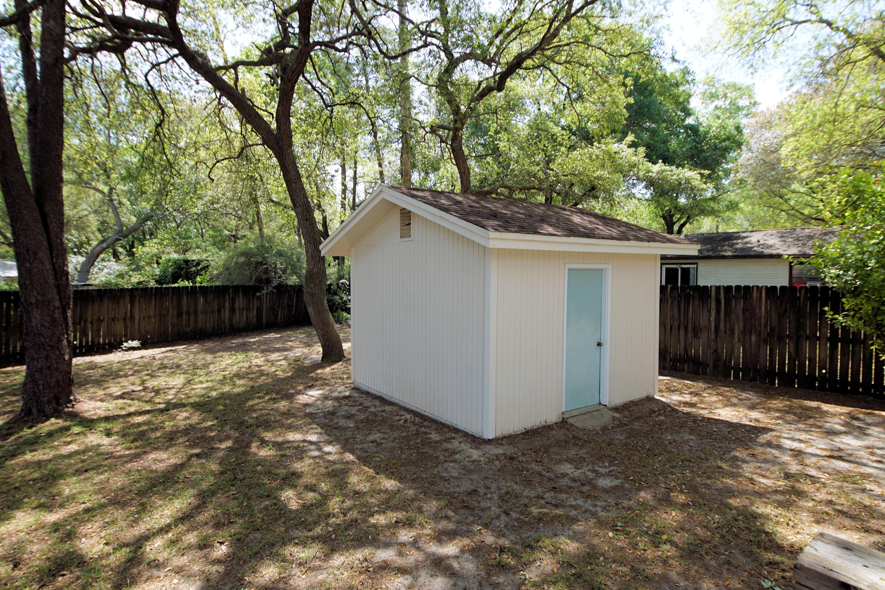 CREEKSIDE - Residential