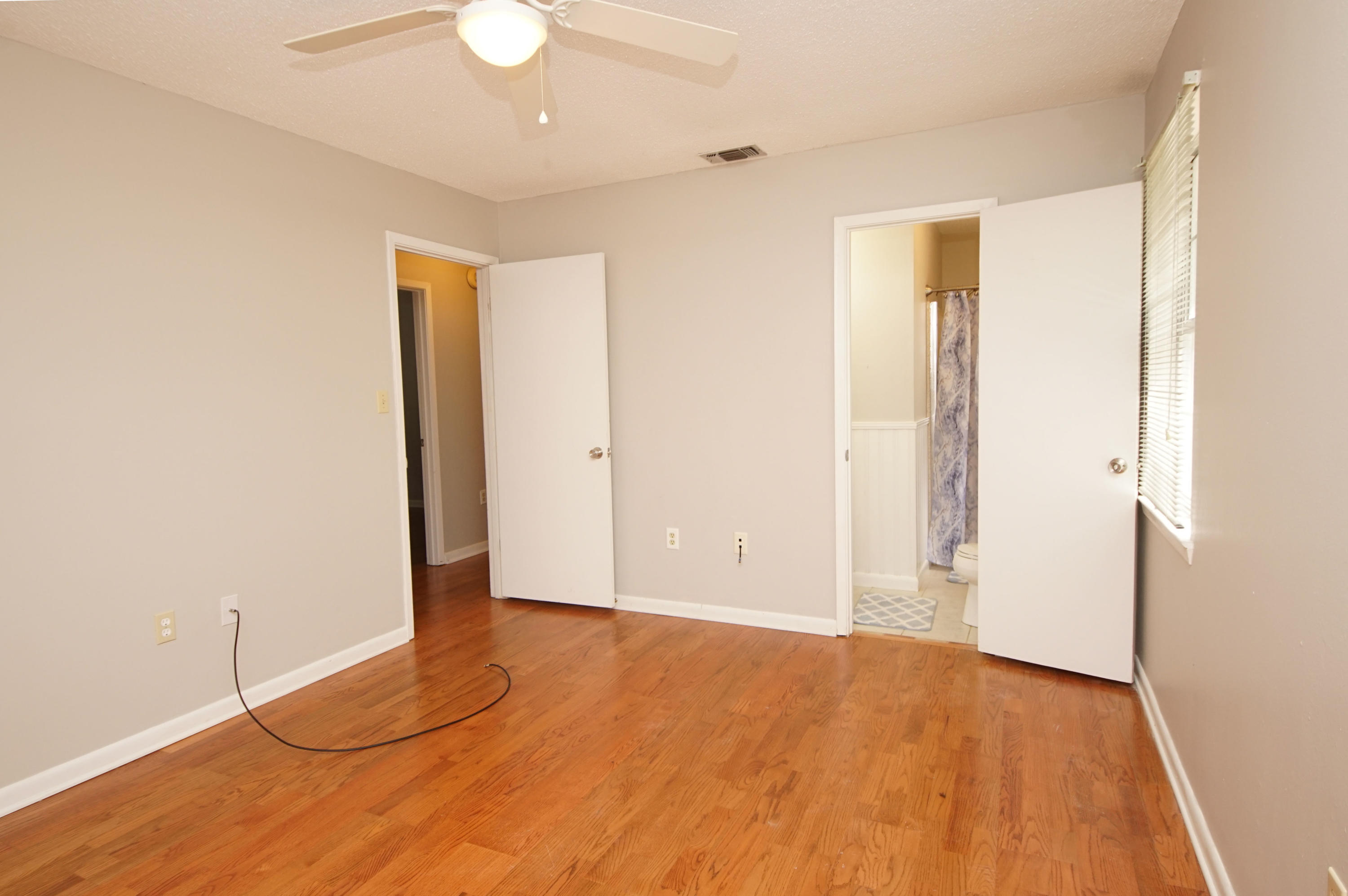 CREEKSIDE - Residential