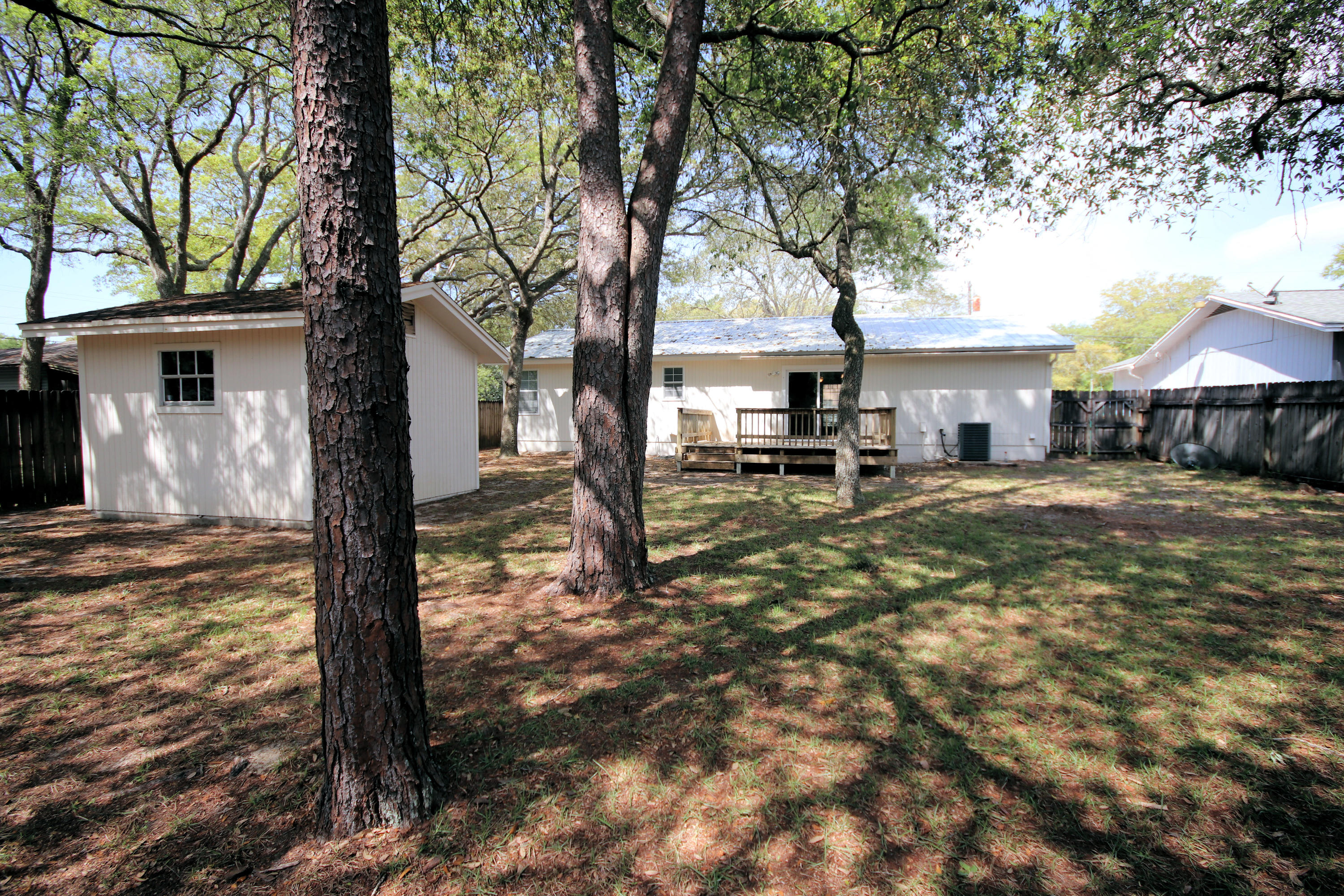 CREEKSIDE - Residential