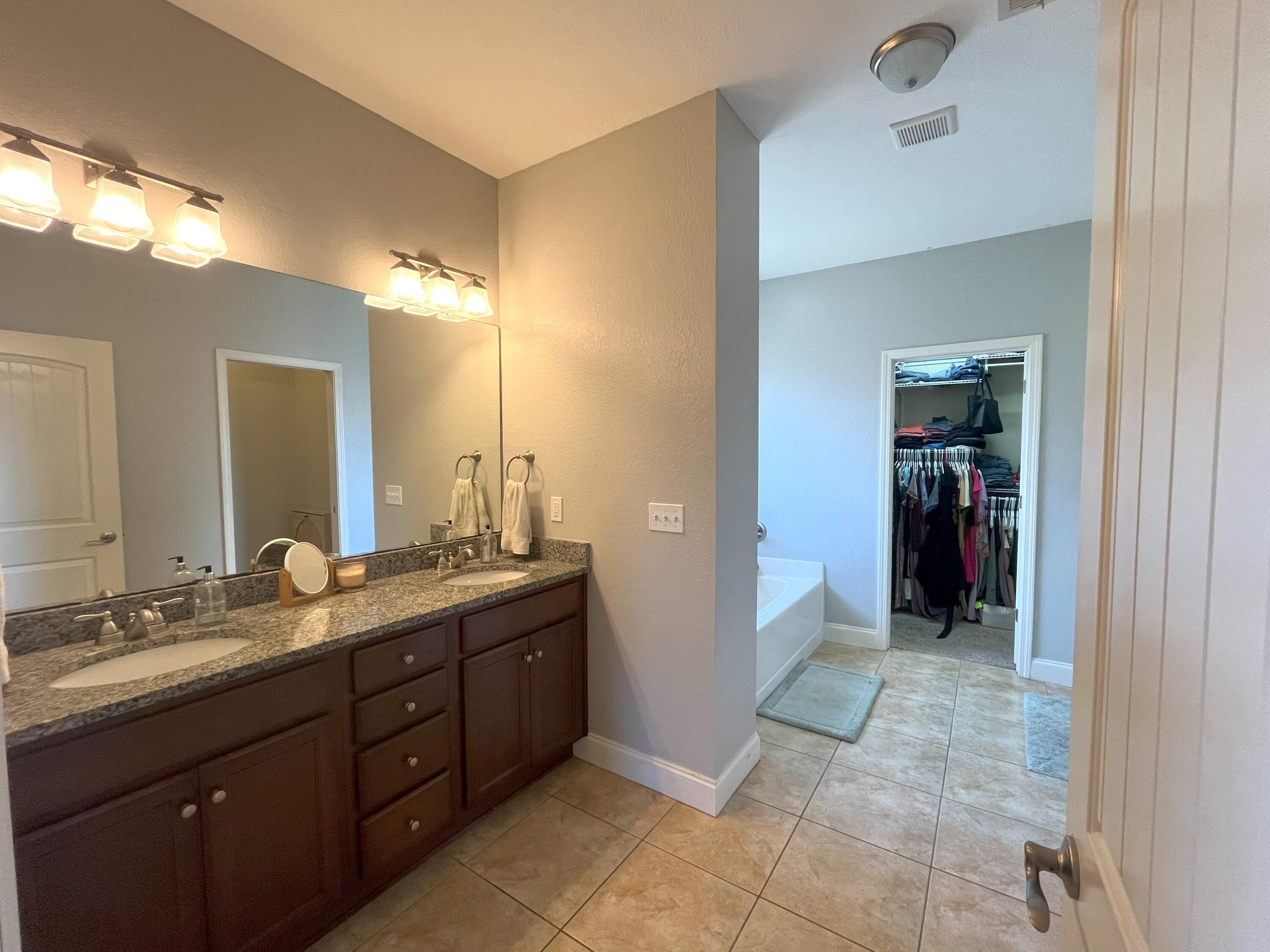 DUGGAN POND ESTATES - Residential Lease