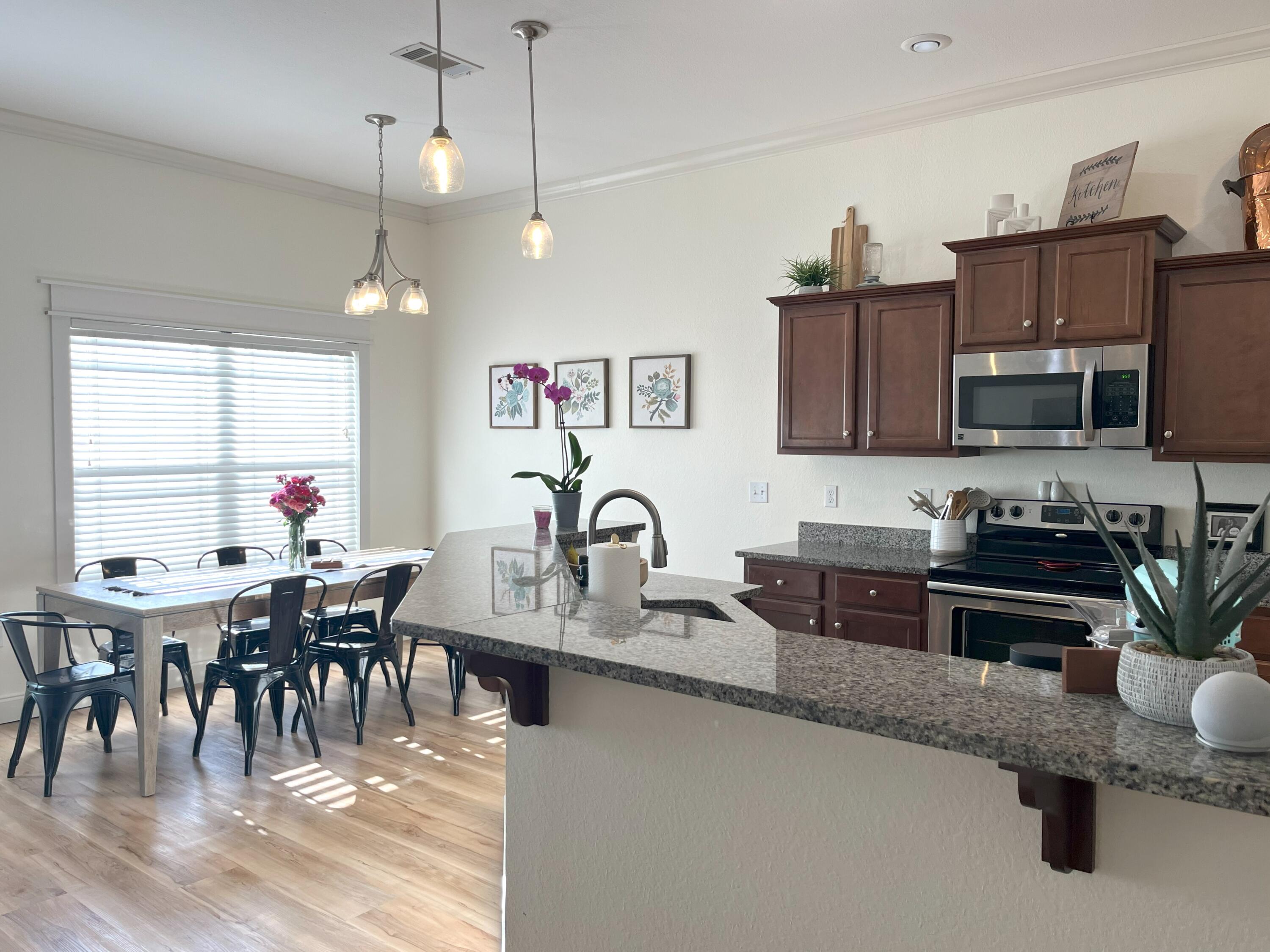 DUGGAN POND ESTATES - Residential Lease