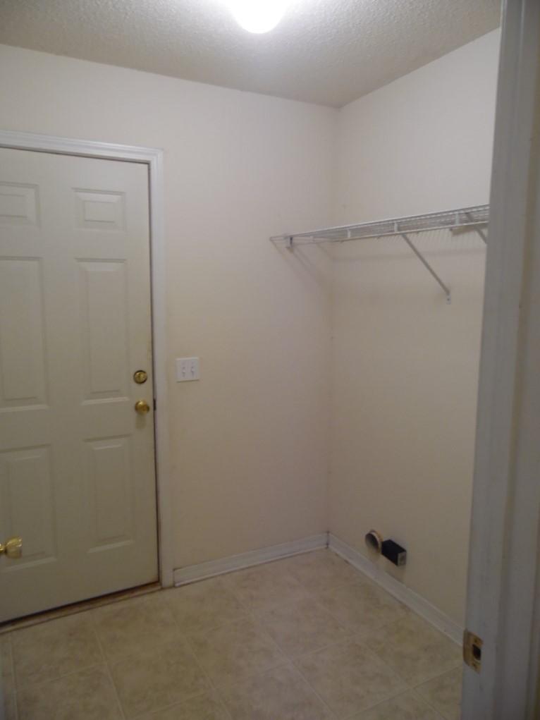 COUNTRYVIEW ESTATES 10TH ADDN - Residential