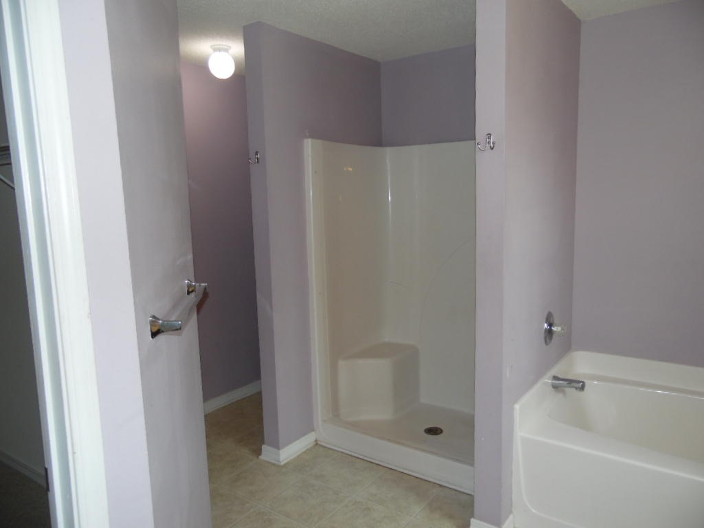 COUNTRYVIEW ESTATES 10TH ADDN - Residential