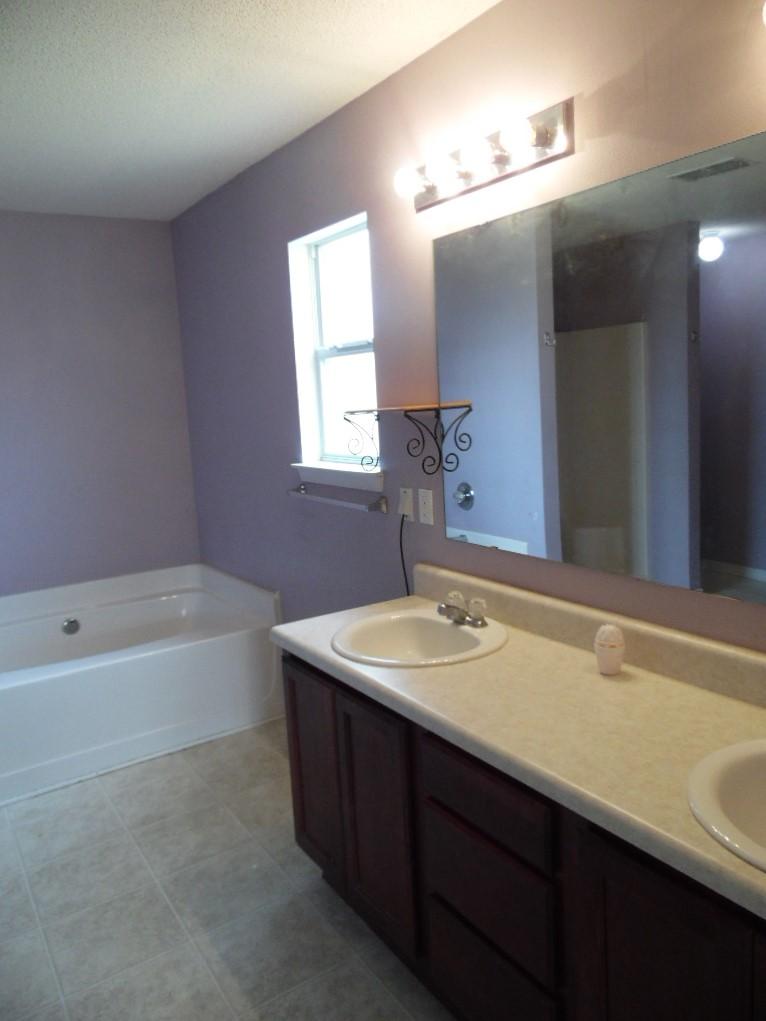COUNTRYVIEW ESTATES 10TH ADDN - Residential