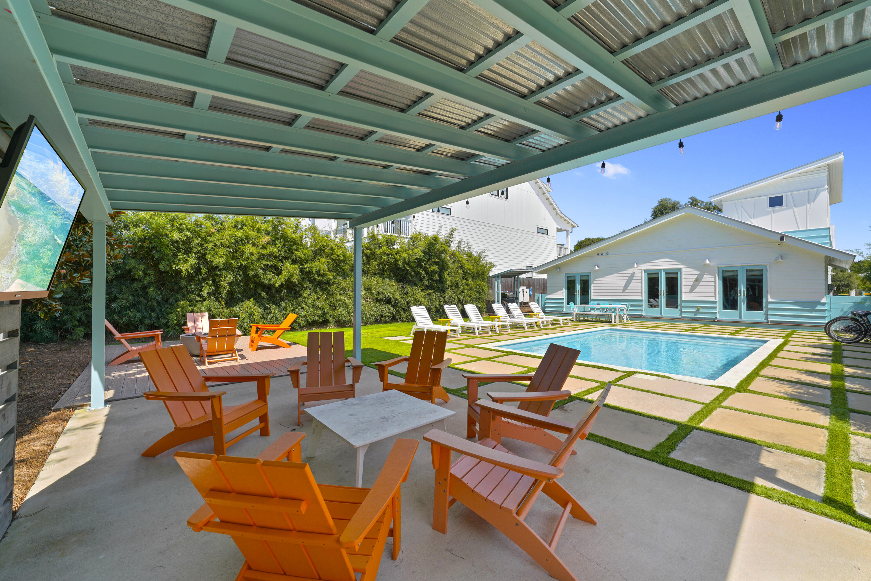 CRYSTAL BEACH - Residential