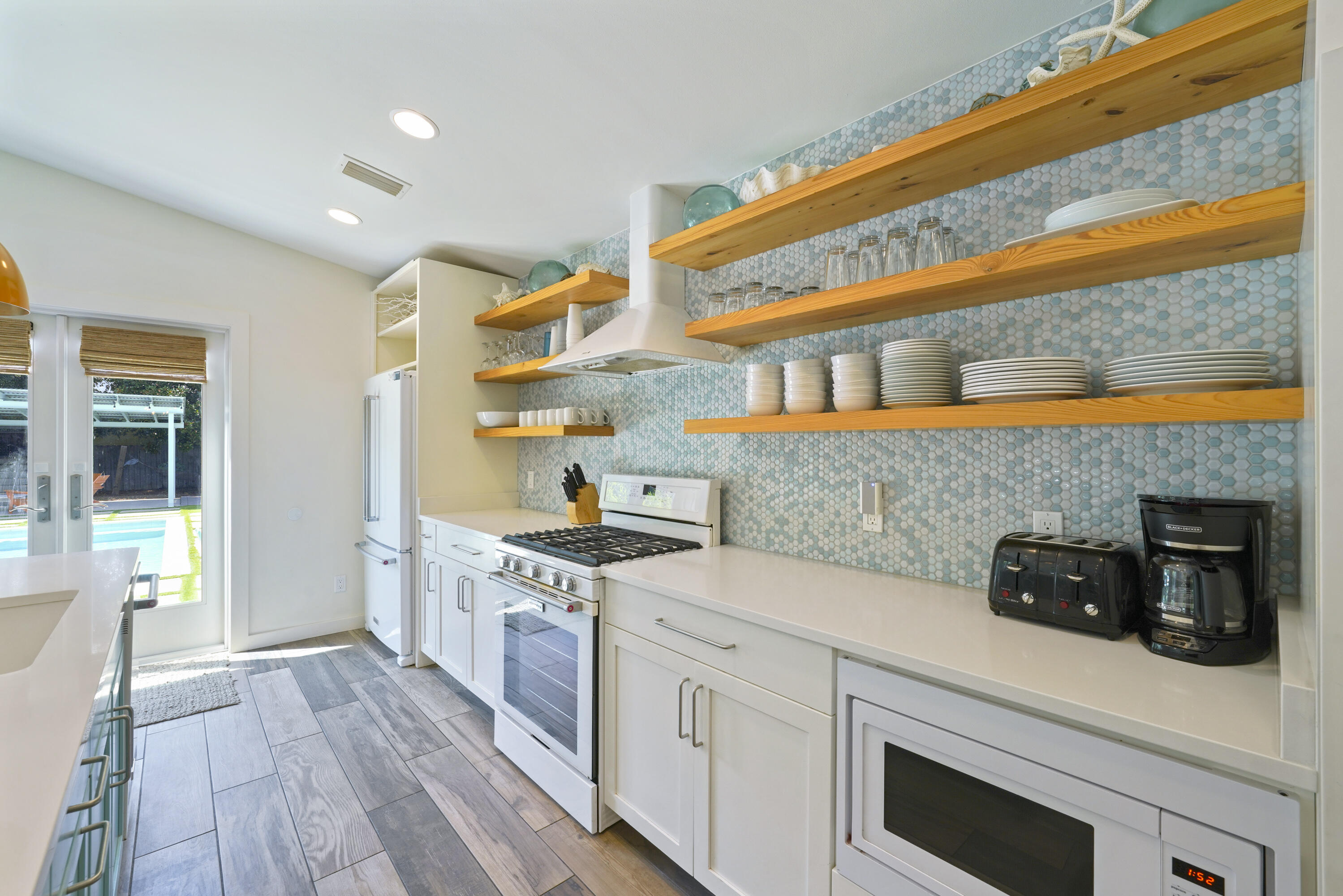 CRYSTAL BEACH - Residential