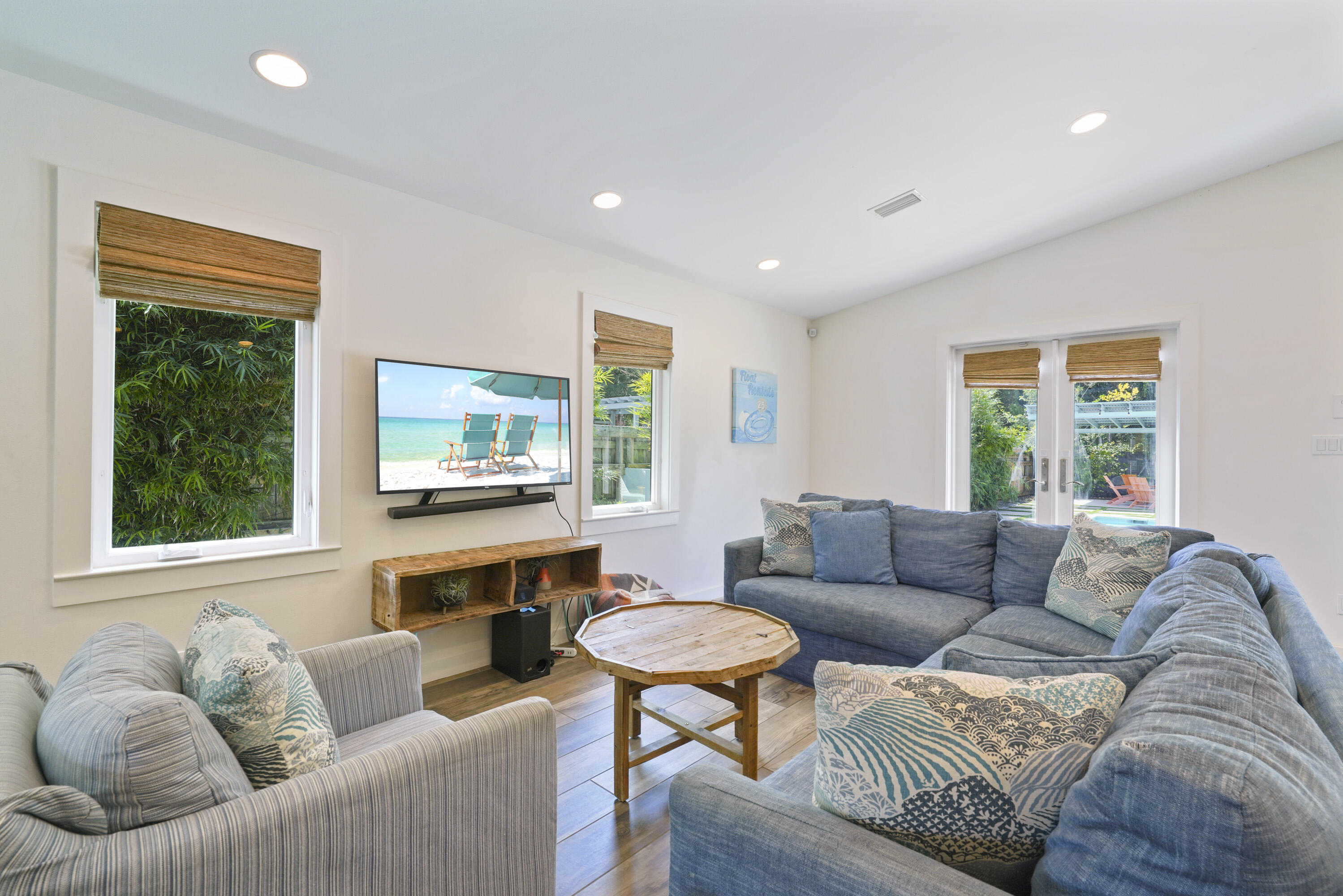 CRYSTAL BEACH - Residential