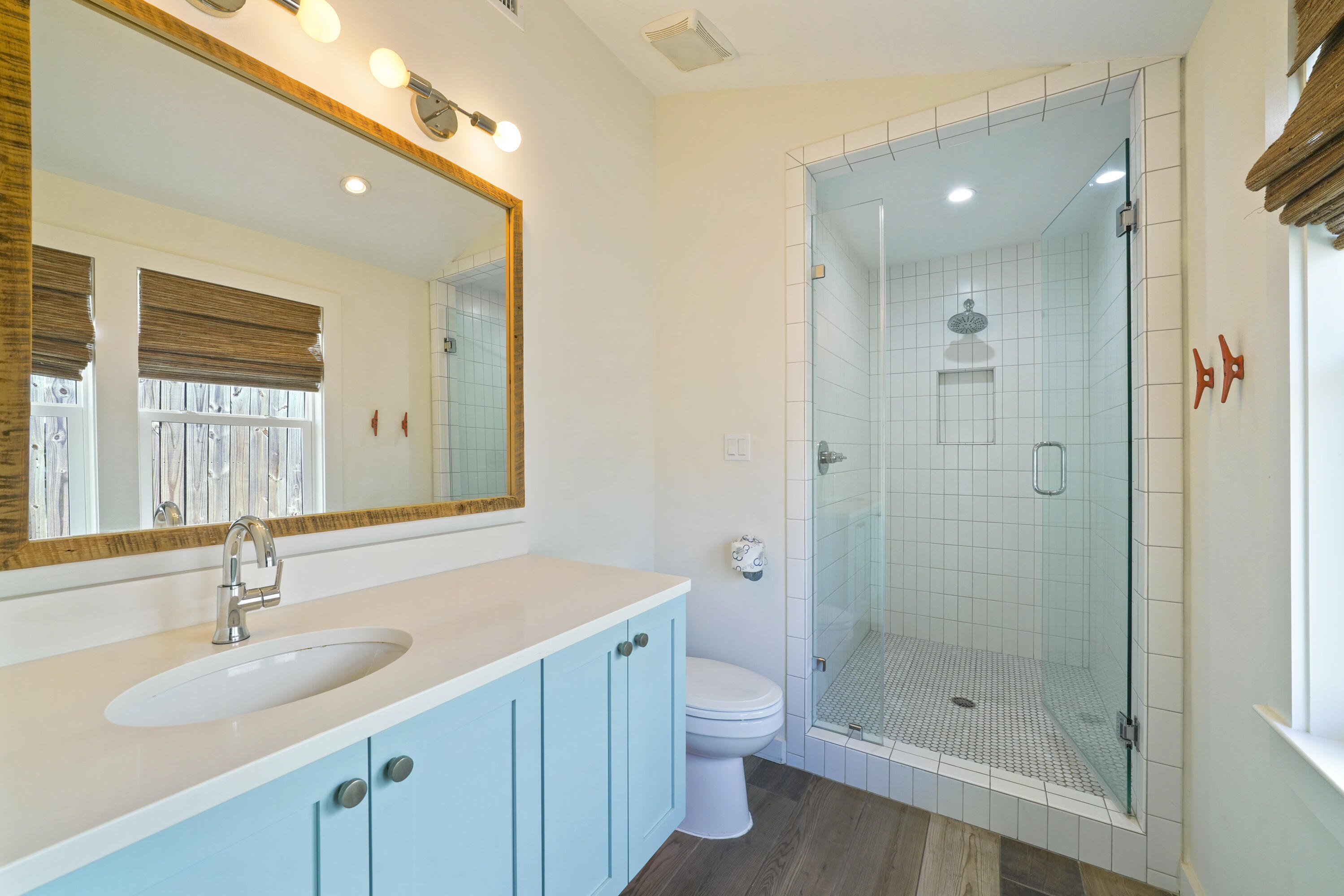 CRYSTAL BEACH - Residential