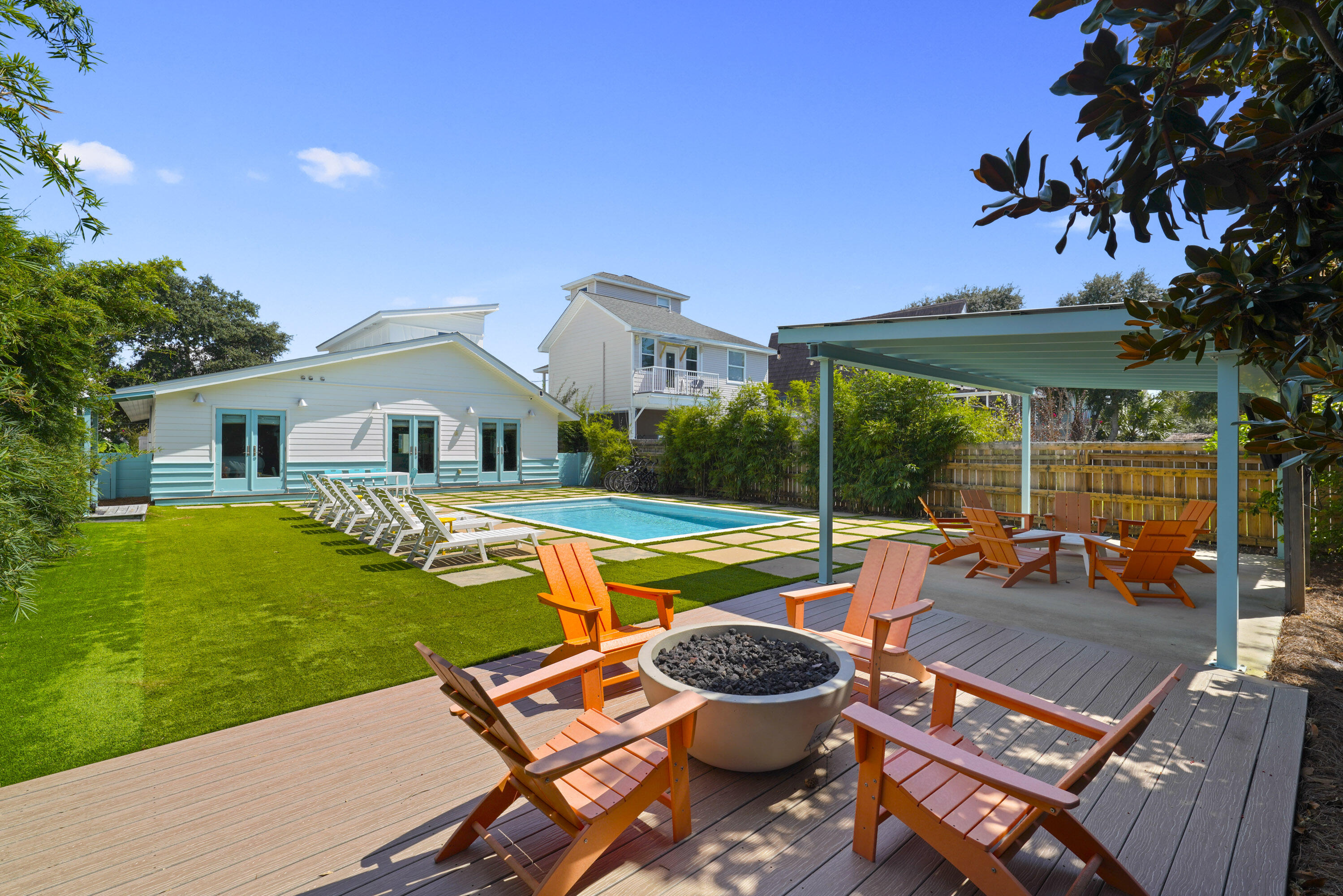 CRYSTAL BEACH - Residential