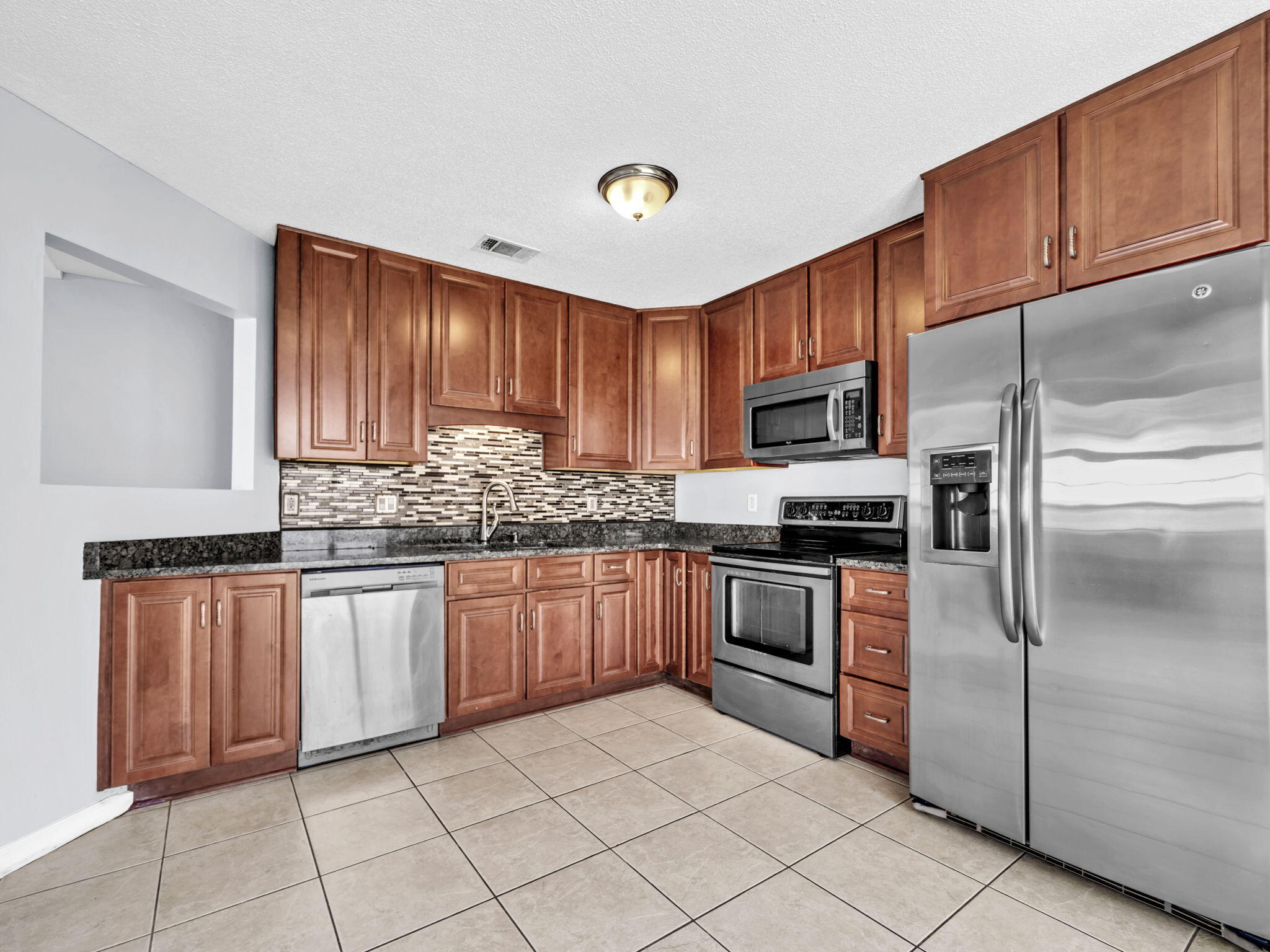 YORKTOWN AT WILLOW BEND - Residential
