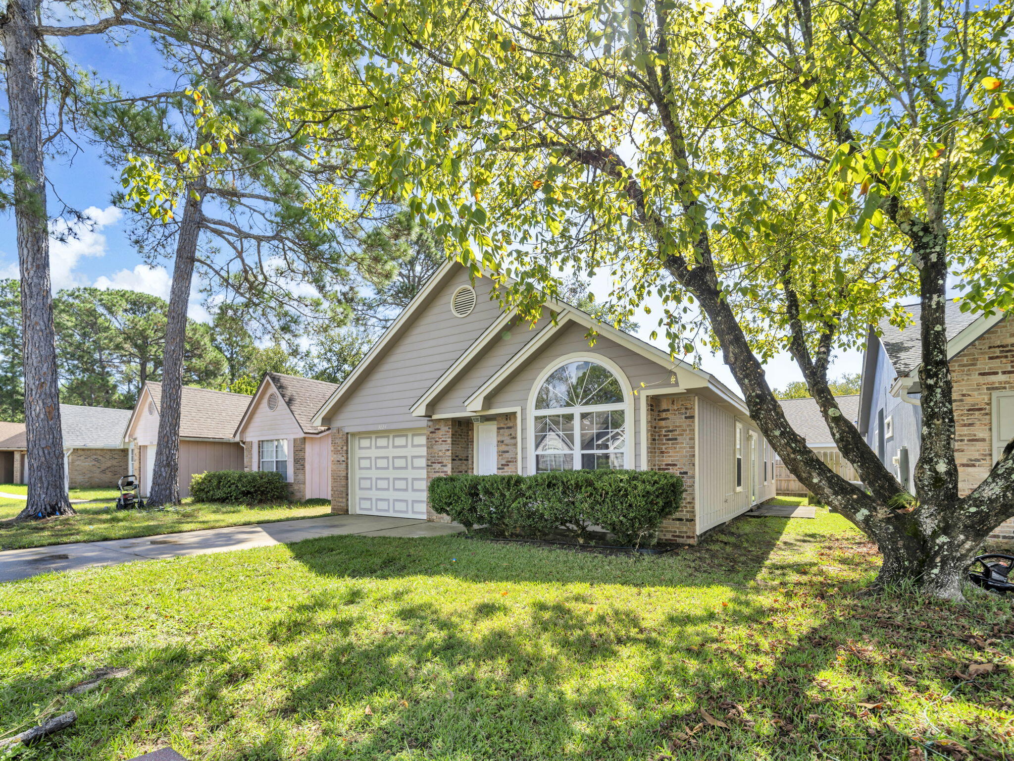 YORKTOWN AT WILLOW BEND - Residential