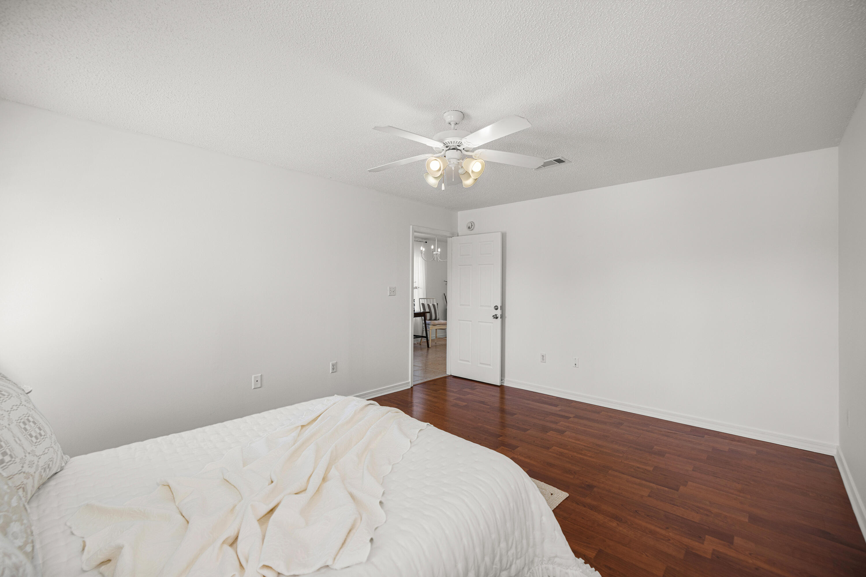 MANDAVILLA - Residential