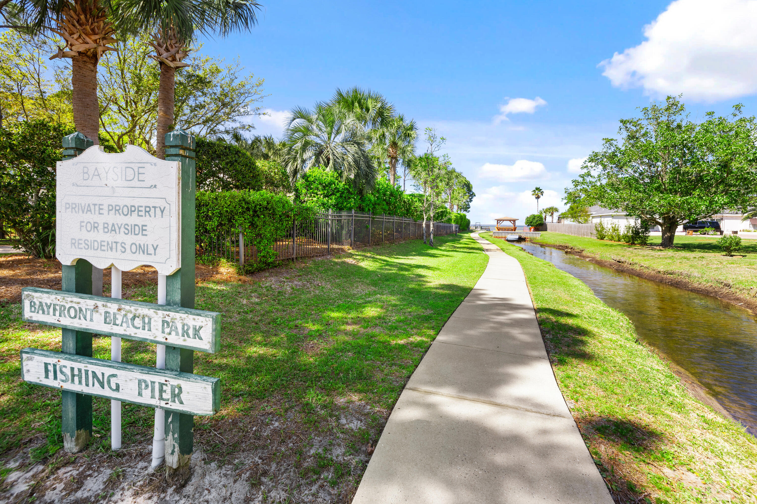 MANDAVILLA - Residential