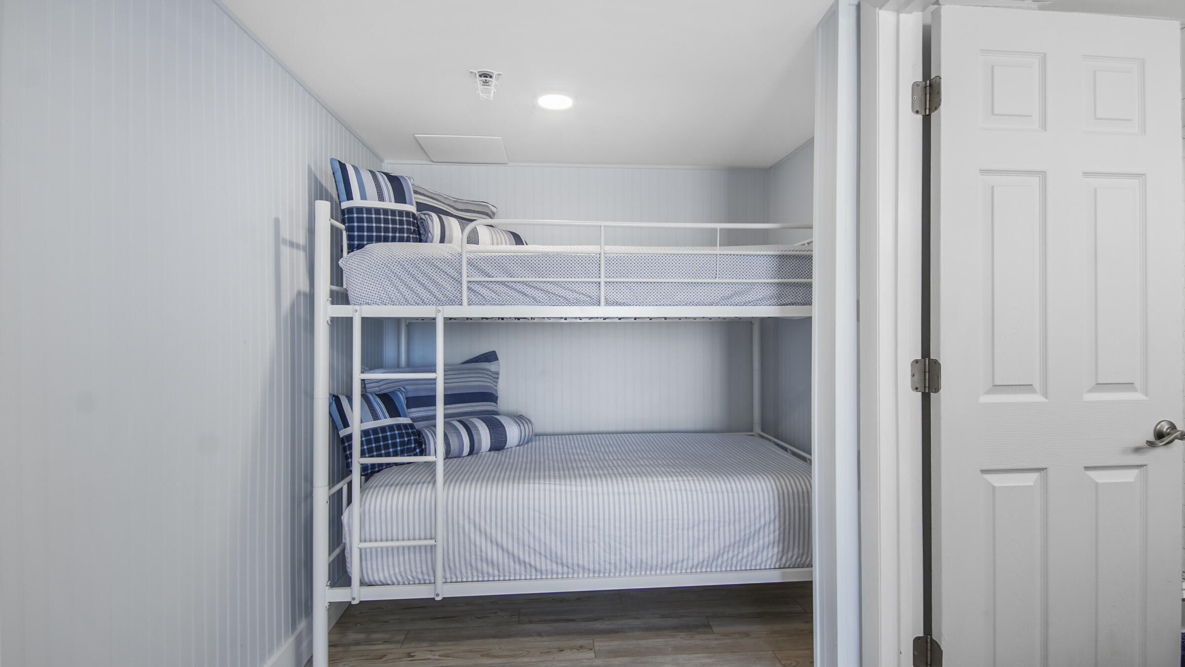 LONG BEACH Tower 1 - Residential