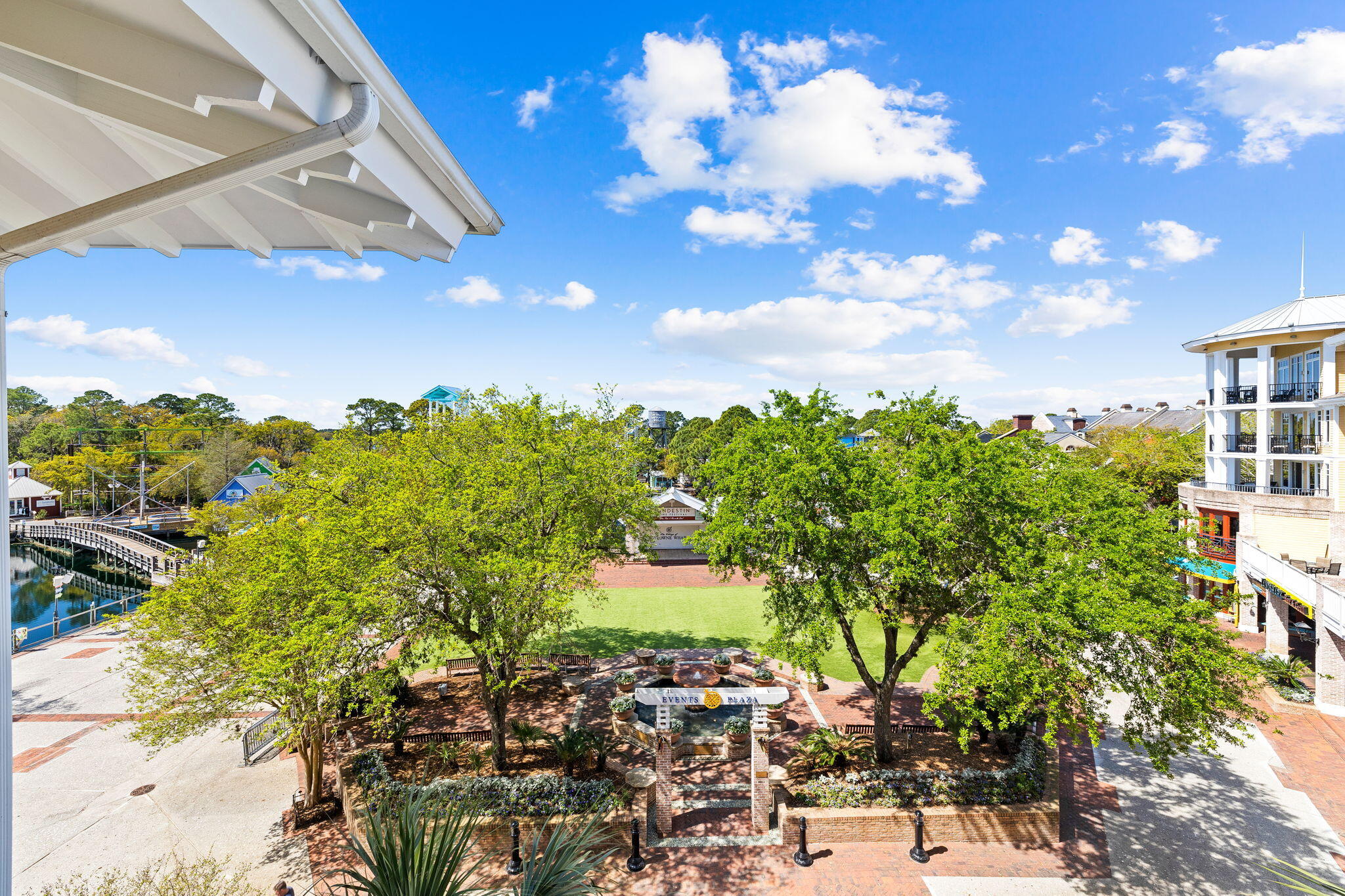 OBSERVATION POINT - Residential