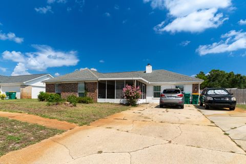 A home in Mary Esther