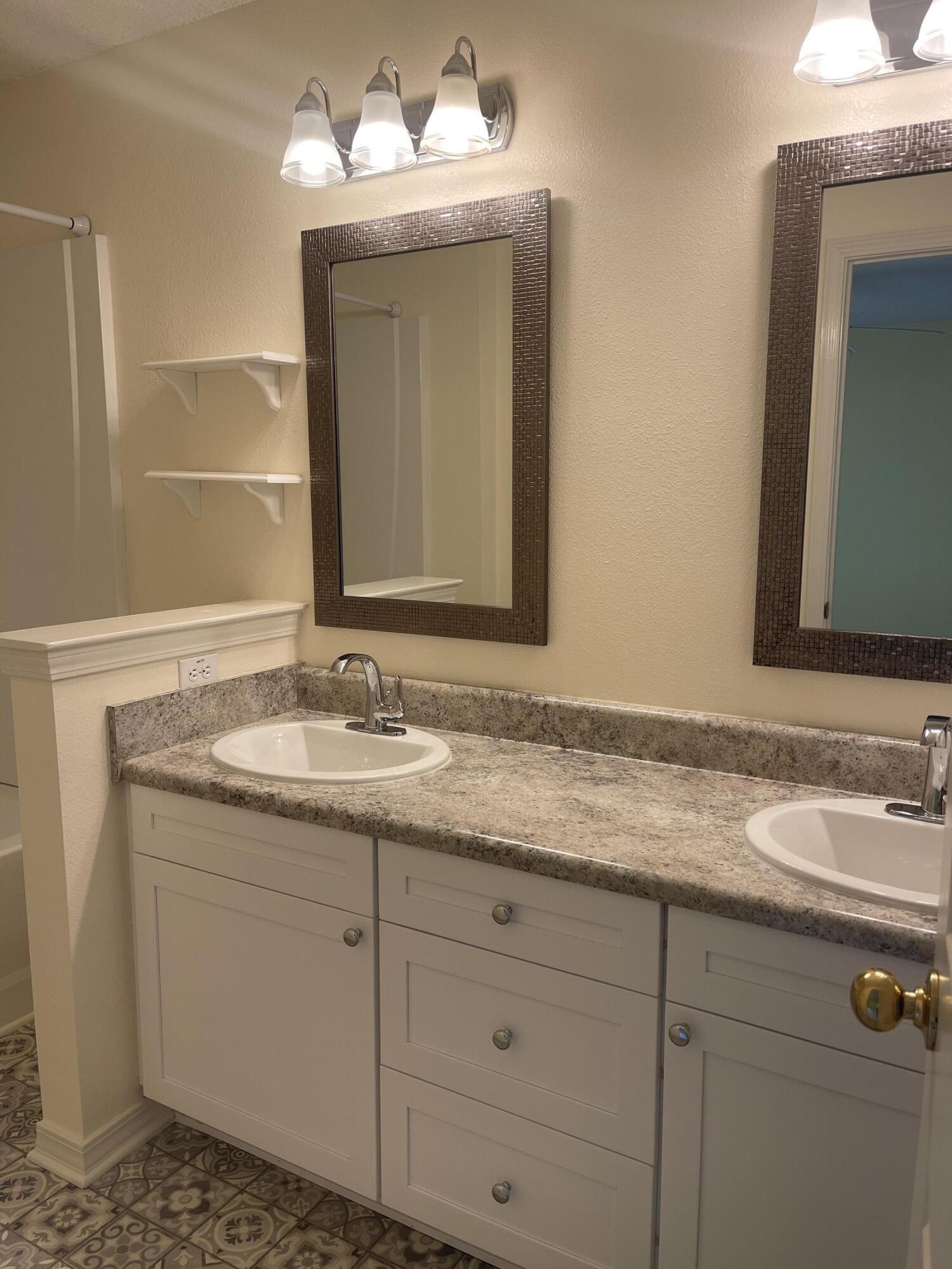 PARKER'S LANDING - Residential