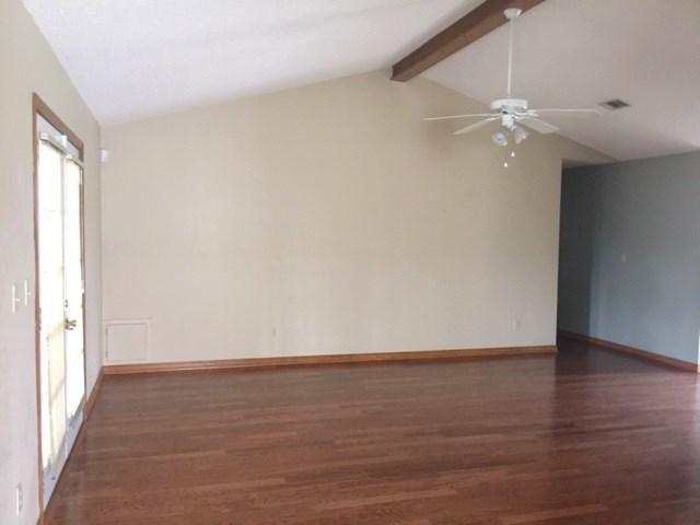 PARKWOOD SQUARE PH 2 - Residential Lease