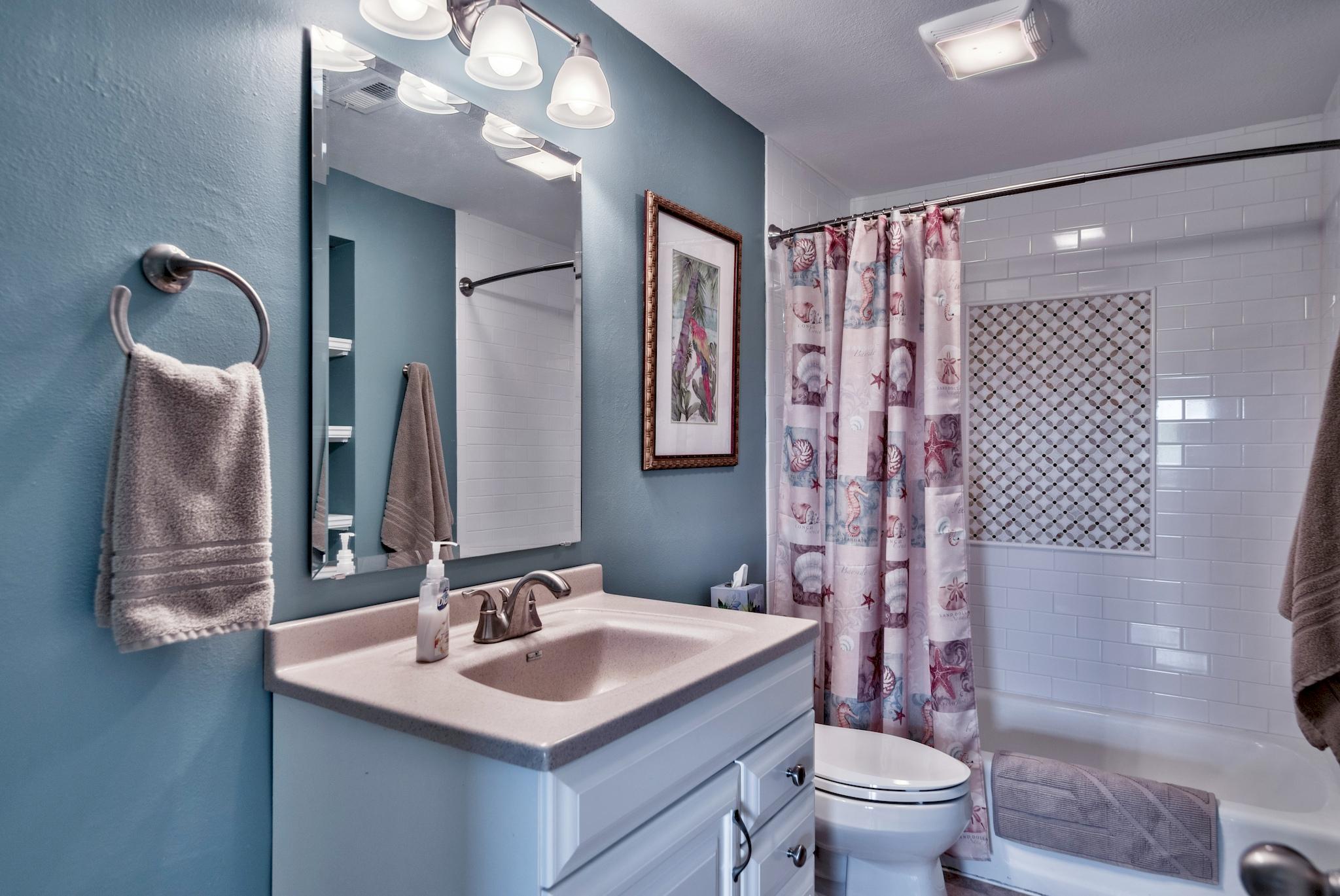 PLAYERS CLUB ON THE BAY THE - Residential