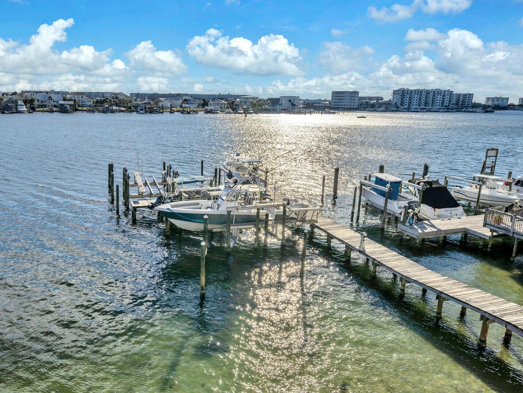 TRANQUIL HARBOR - Residential