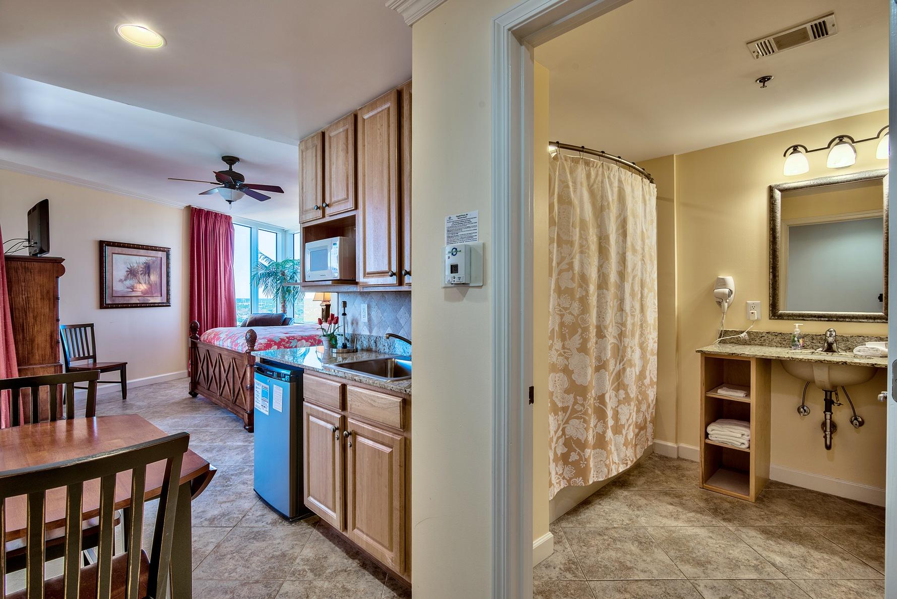 SPLASH CONDO - Residential