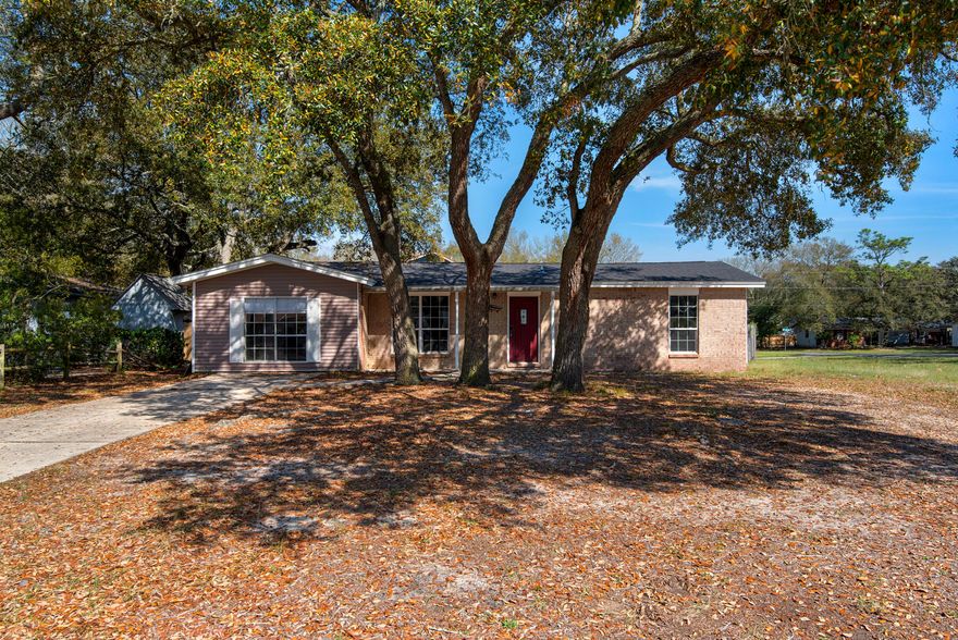 3 Bed 2 Bath home with a Bonus room on a large corner lot in Shalimar! New Roof. Over $15,000 spent on renovations by the Sellers. Split master bedroom and open concept floor plan provides plenty of room. Includes a separate laundry / mud room. Master walk in closet. Open back patio perfect for grilling or relaxing! Large backyard perfect for a family with kids or pets.