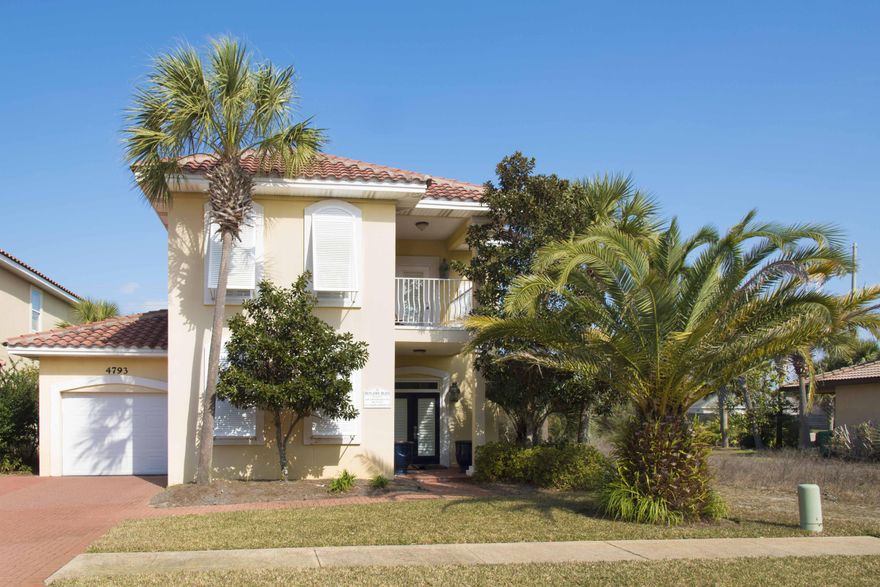 FULLY FURNISHED....YOUR DREAM FLORIDA LIFESTYLE. GATED, BEACH RESORT COMMUNITY. CASUAL OPEN FLOOR PLAN WITH DOUBLE SETS OF FRENCH DOORS LEADING OUT TO THE LANAI AND POOL AREA. FABULOUS, HEATED GUNITE IN-GROUND POOL IN YOUR OWN BACKYARD! COVERED PORCHES, LUSH LANDSCAPING. BACKYARD BORDERS THE GREEN BELT AND JOGGING PATH OVER TO CLUB DESTINY (A $3.5 MILLION DOLLAR FACILITY). DESTINY AMENITIES INCLUDE: PRIVATE CLUB-HOUSE, LIGHTED TENNIS COURTS, 2 POOLS, HOT TUB, PLAYGROUND, FITNESS CENTER, STADIUM-SEATING MOVIE THEATER, POOLSIDE PICNIC & BBQ AREA, PUTTING GREEN AND MUCH MORE.