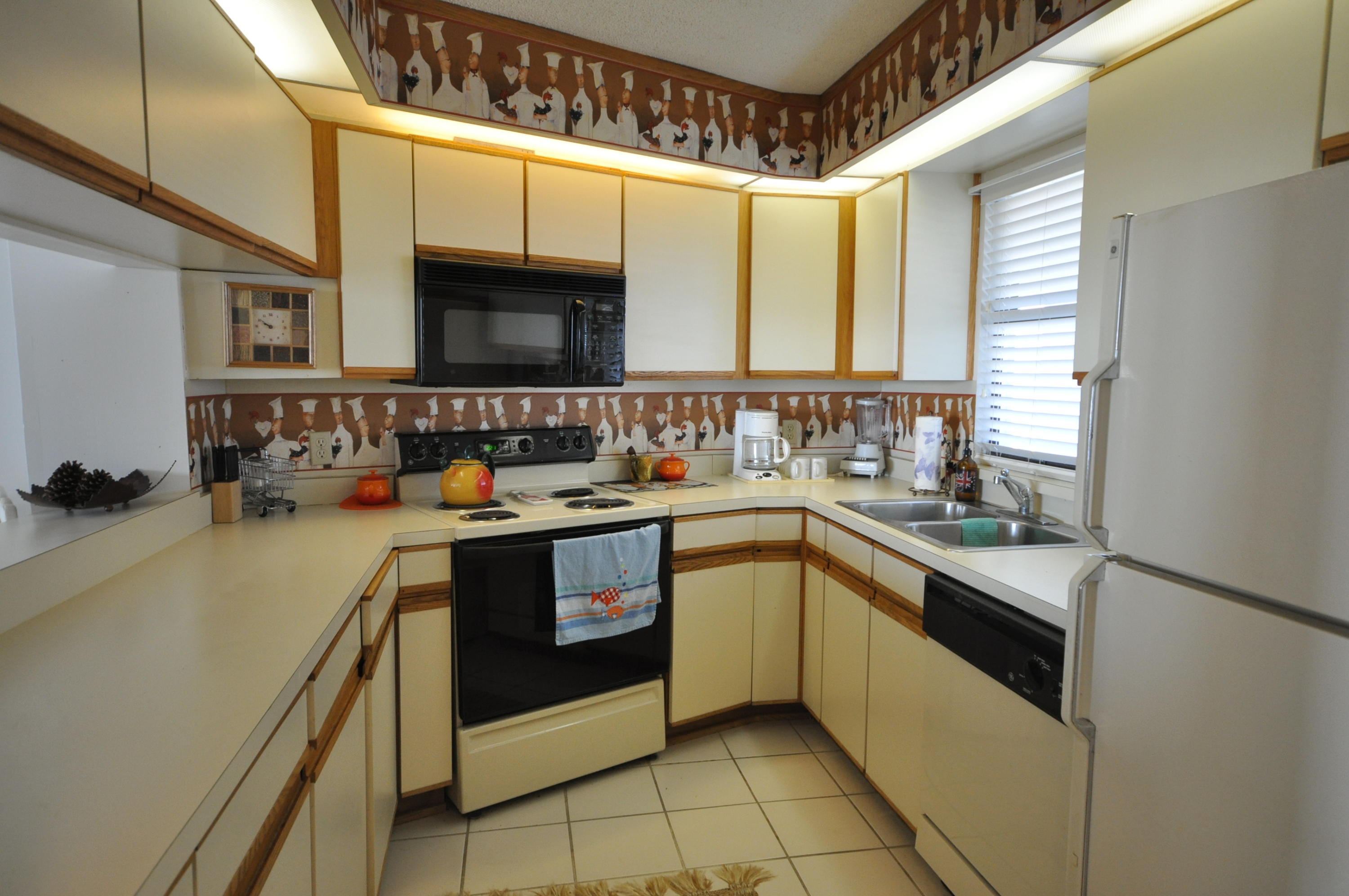 BEACHSIDE 2 CONDO - Residential