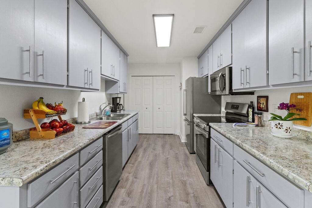 NAVARRE S/D 2ND ADDN - Residential