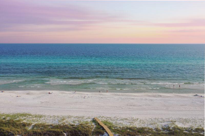 HOLLYWOOD BEACH - Residential