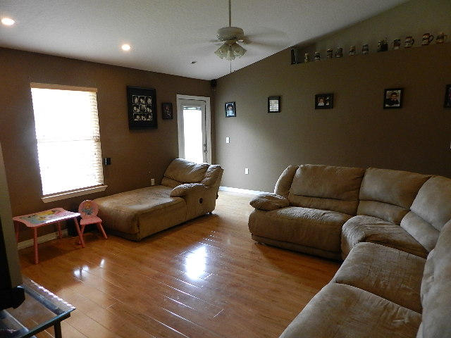 NAVARRE S/D 2ND ADDN - Residential