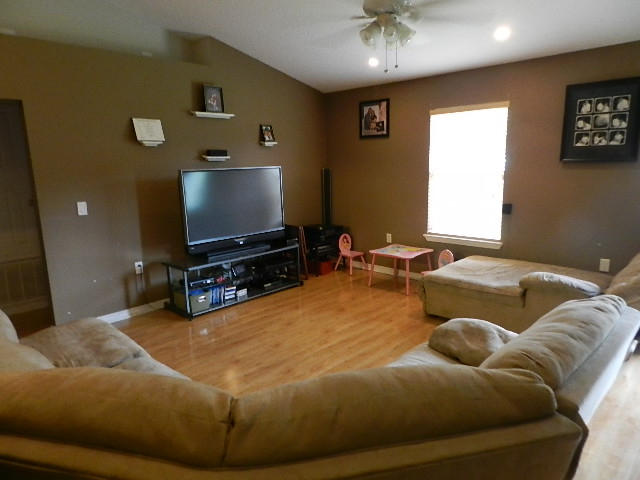 NAVARRE S/D 2ND ADDN - Residential