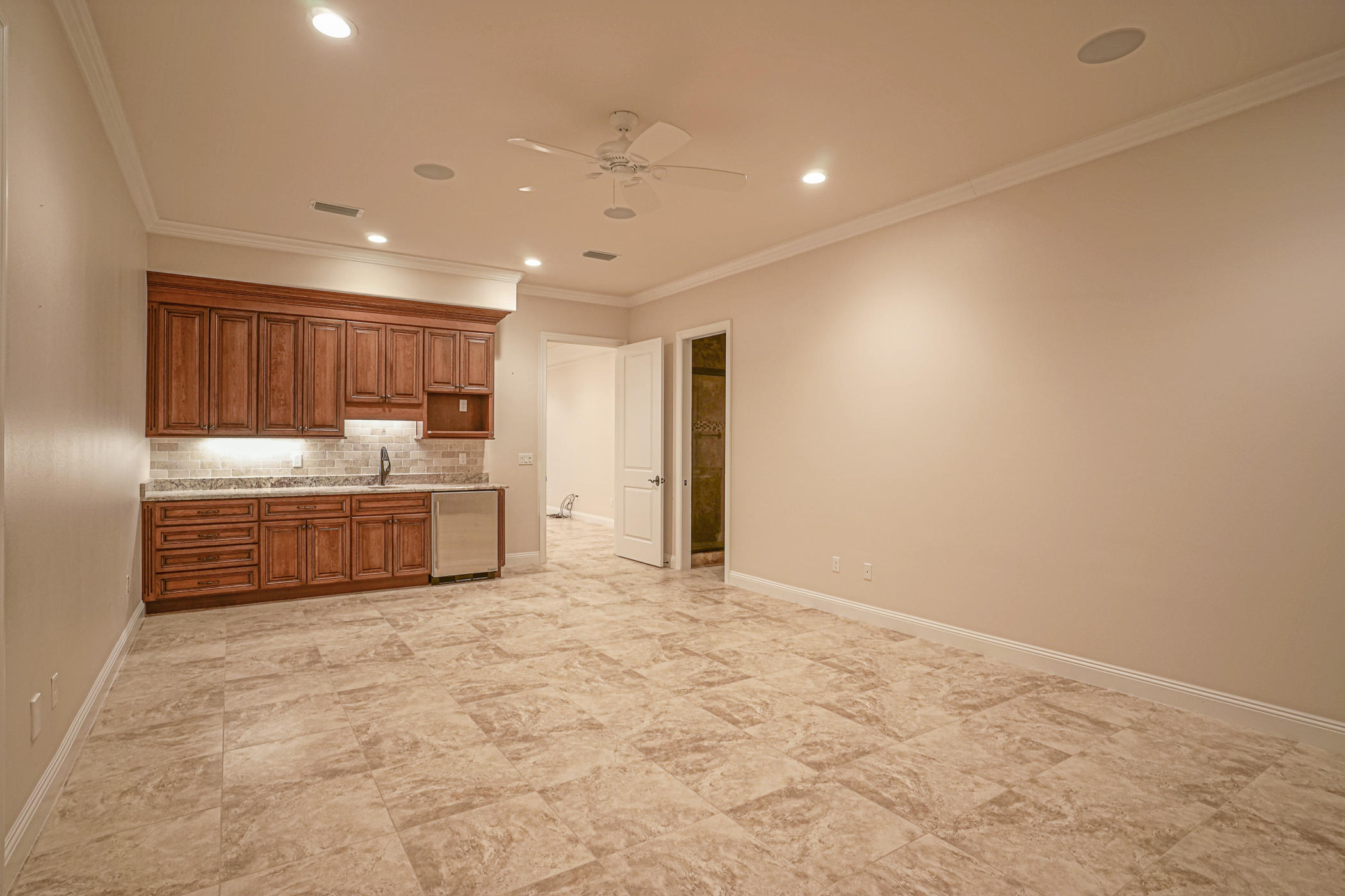 BURNT PINE - Residential