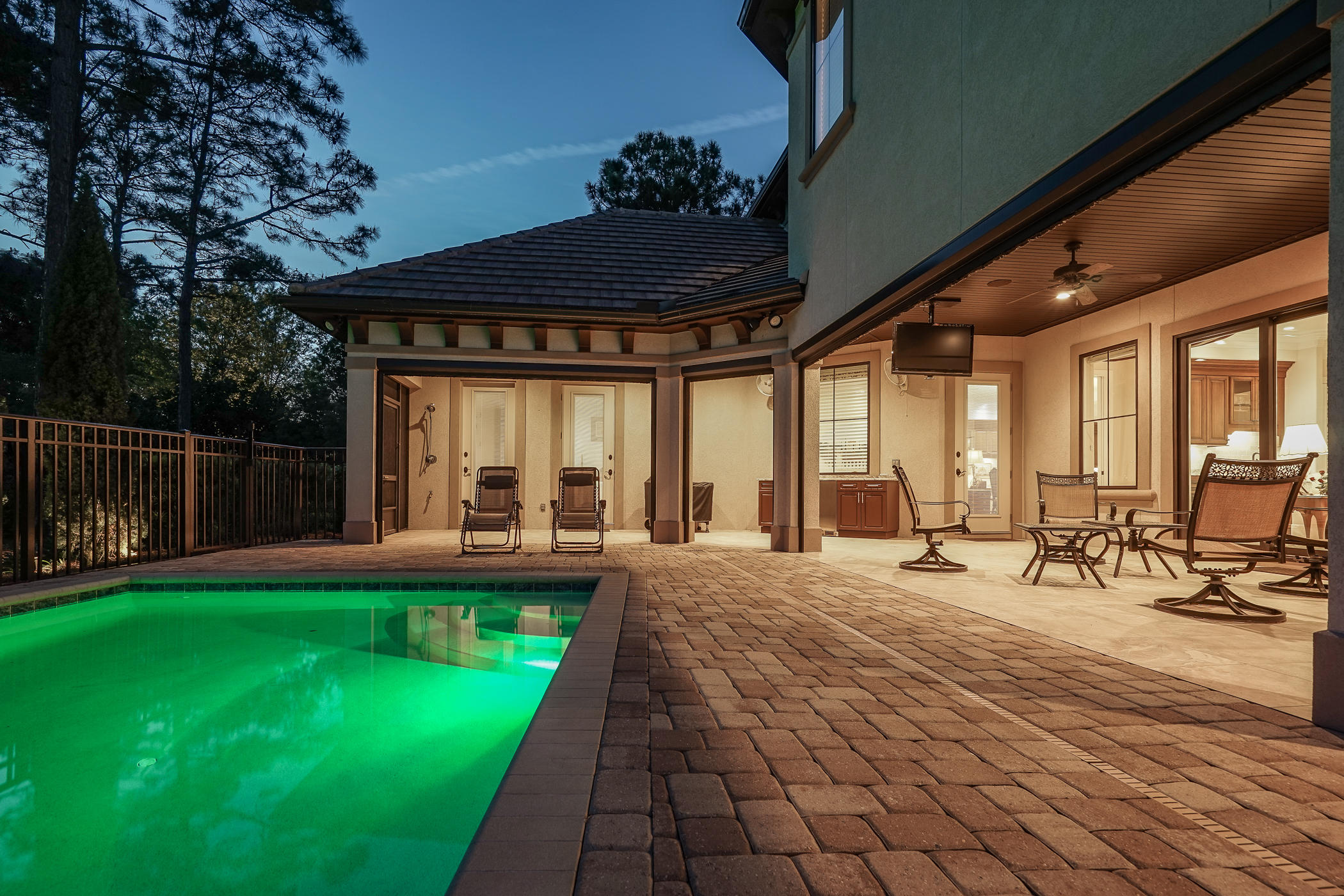 BURNT PINE - Residential