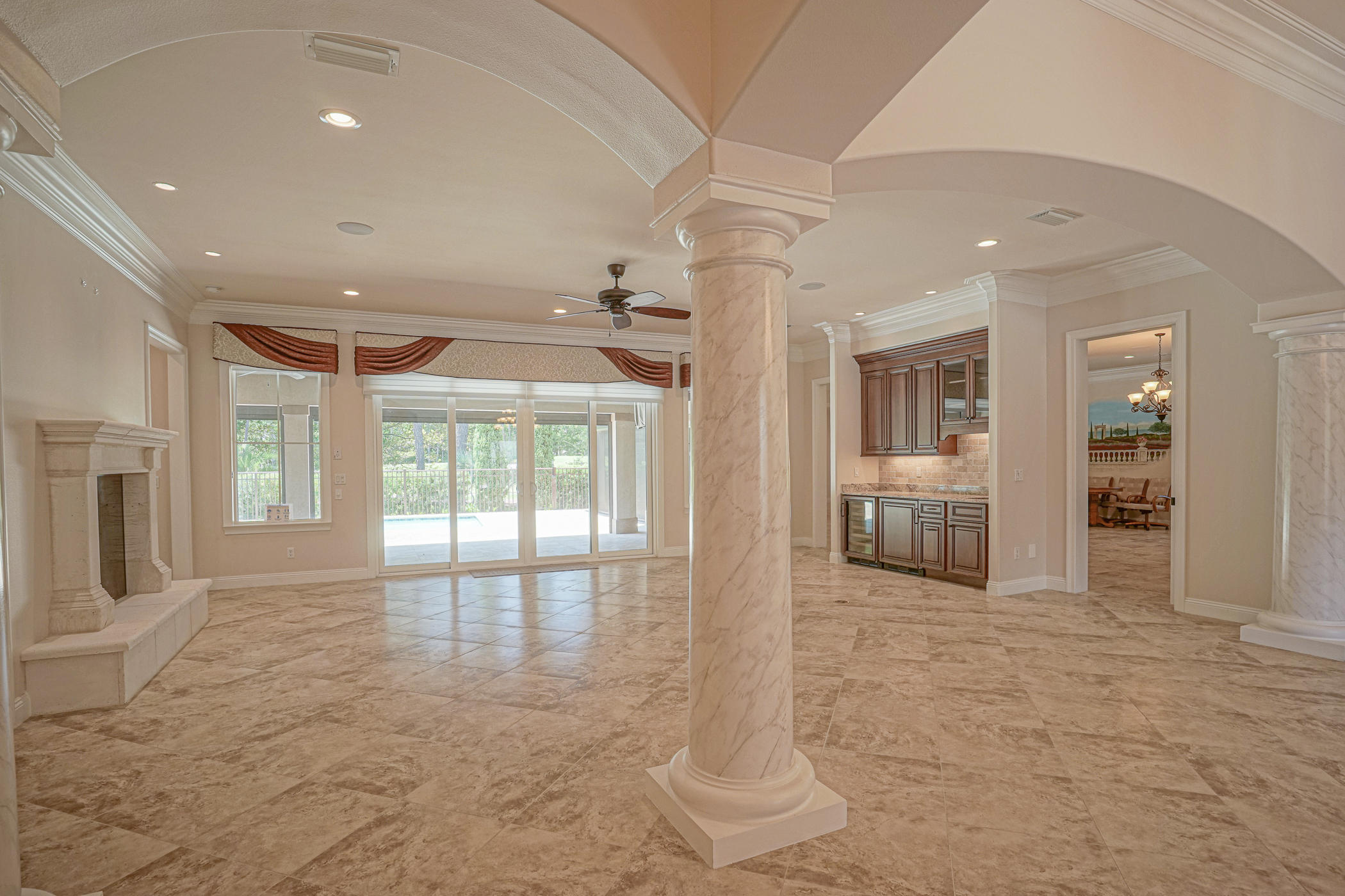 BURNT PINE - Residential