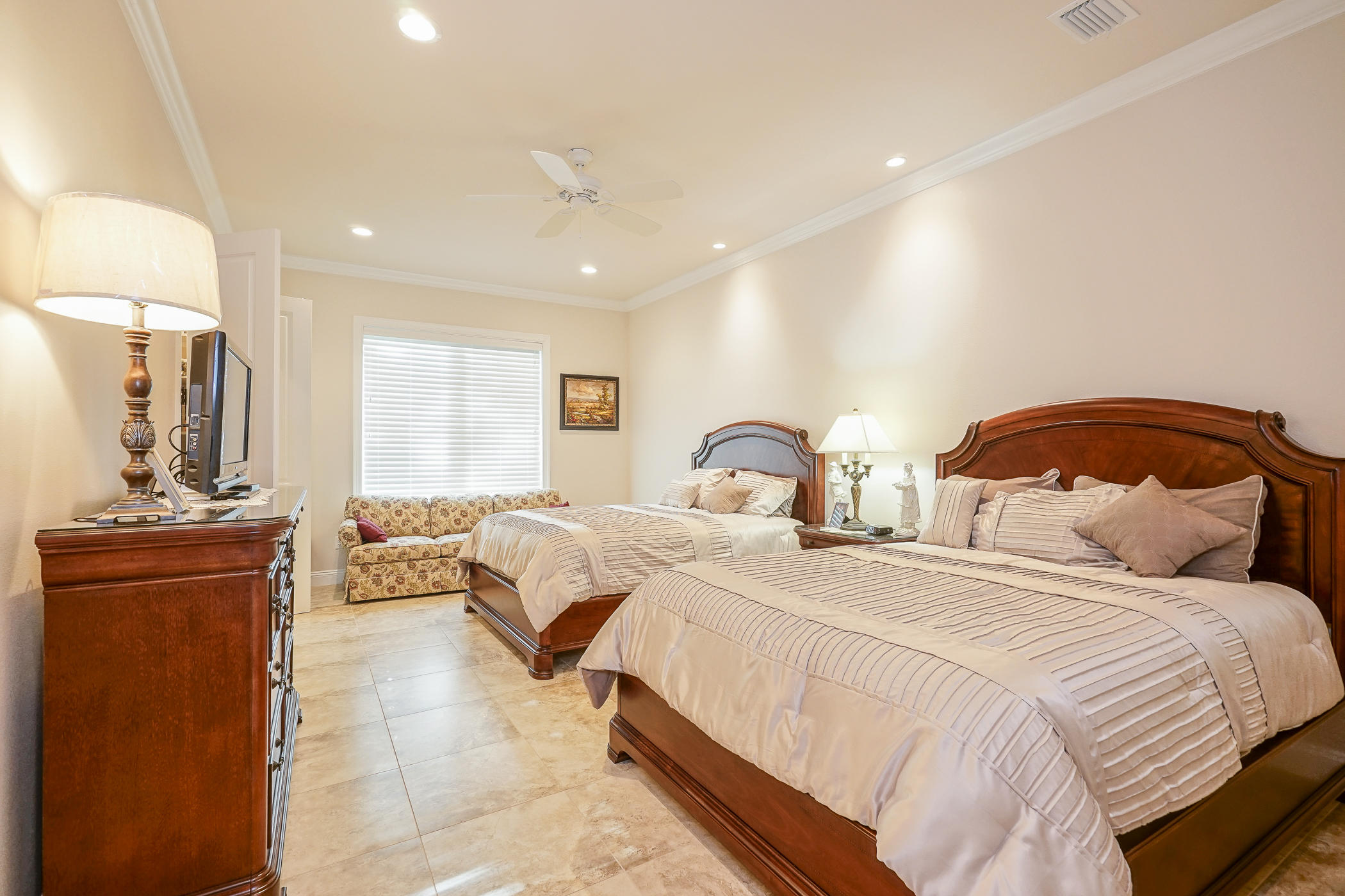 BURNT PINE - Residential